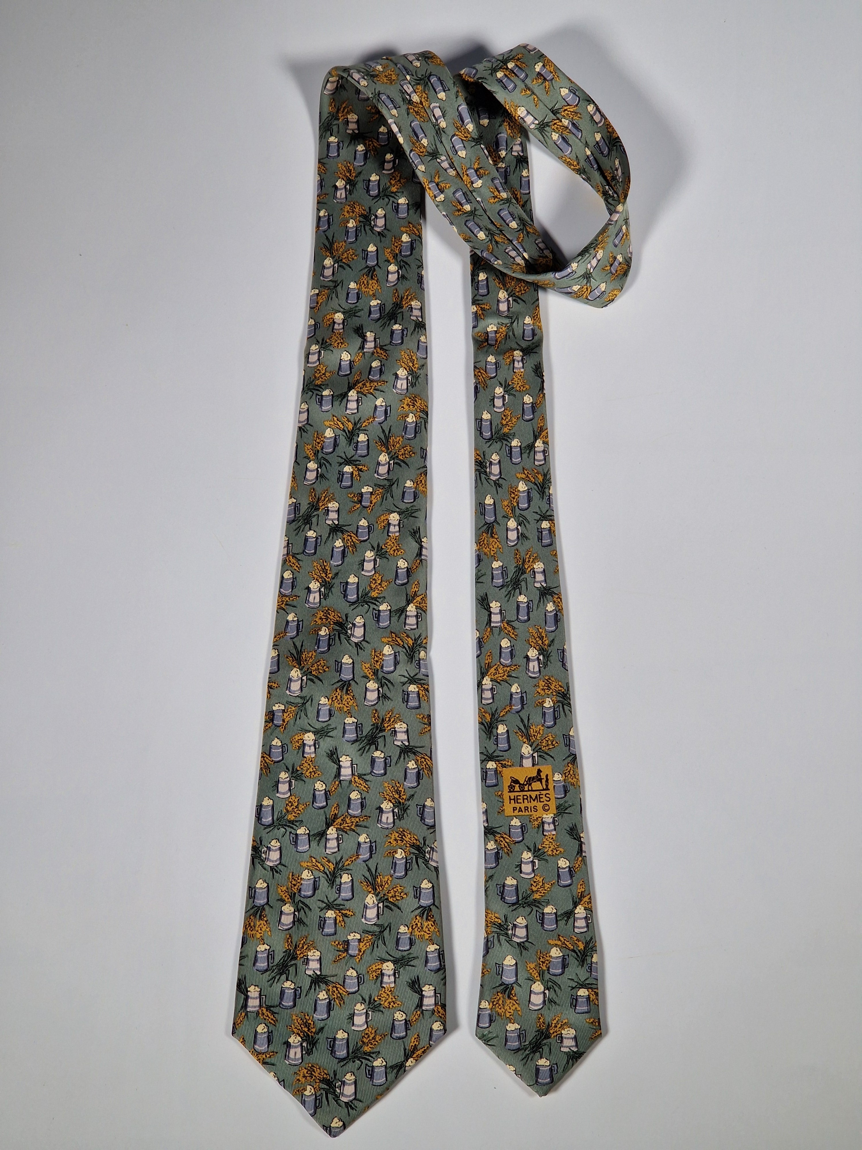 Hermès silk tie green beer and barley whimsical pattern Hermès 7347 PA tie green
