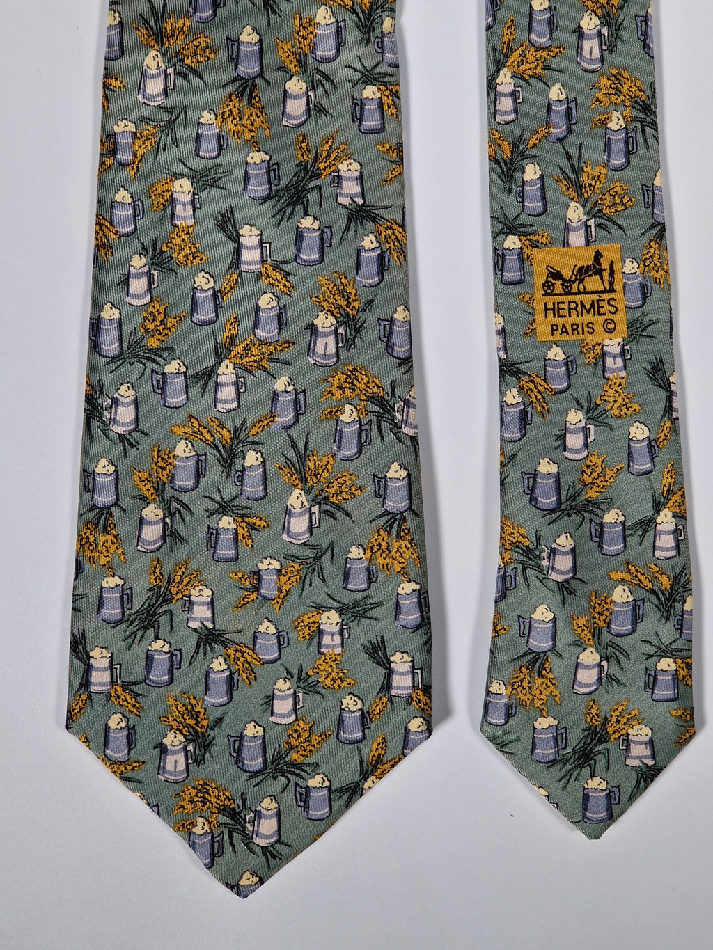 Hermès silk tie green beer and barley whimsical pattern Hermès 7347 PA tie green