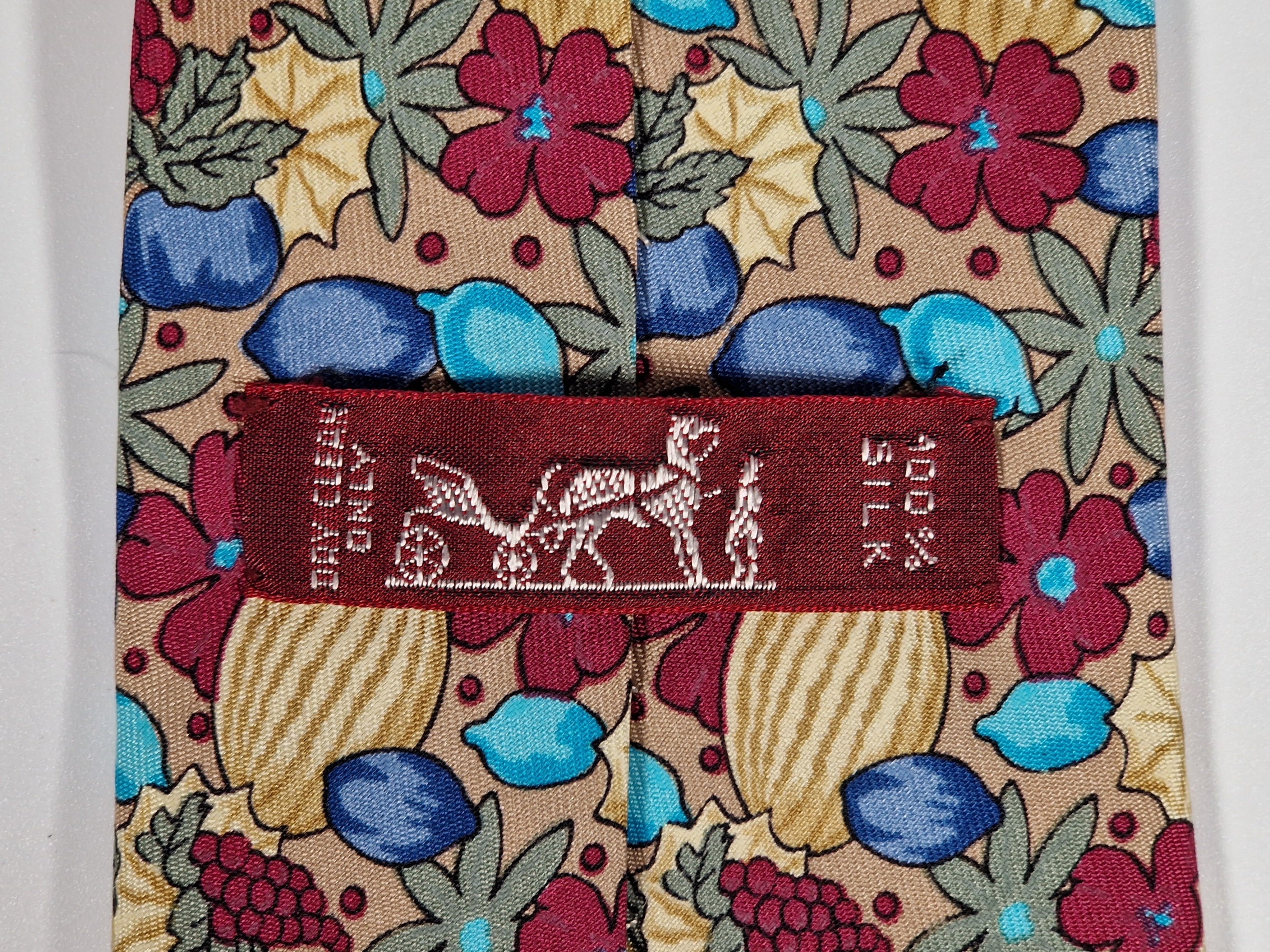 Hermés 7358 PA Tie