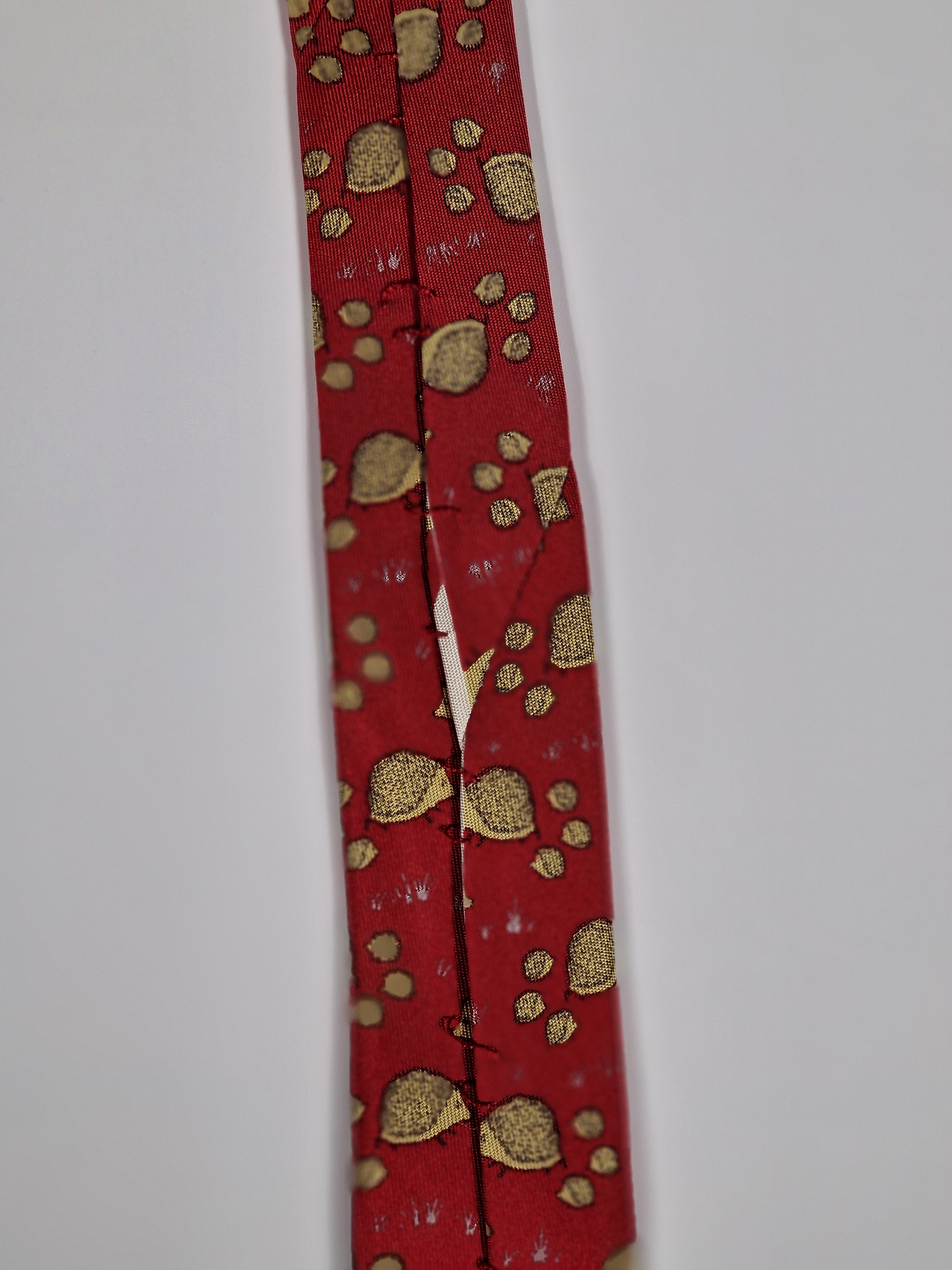 Hermès silk tie red hedgehog pattern 7363 PA