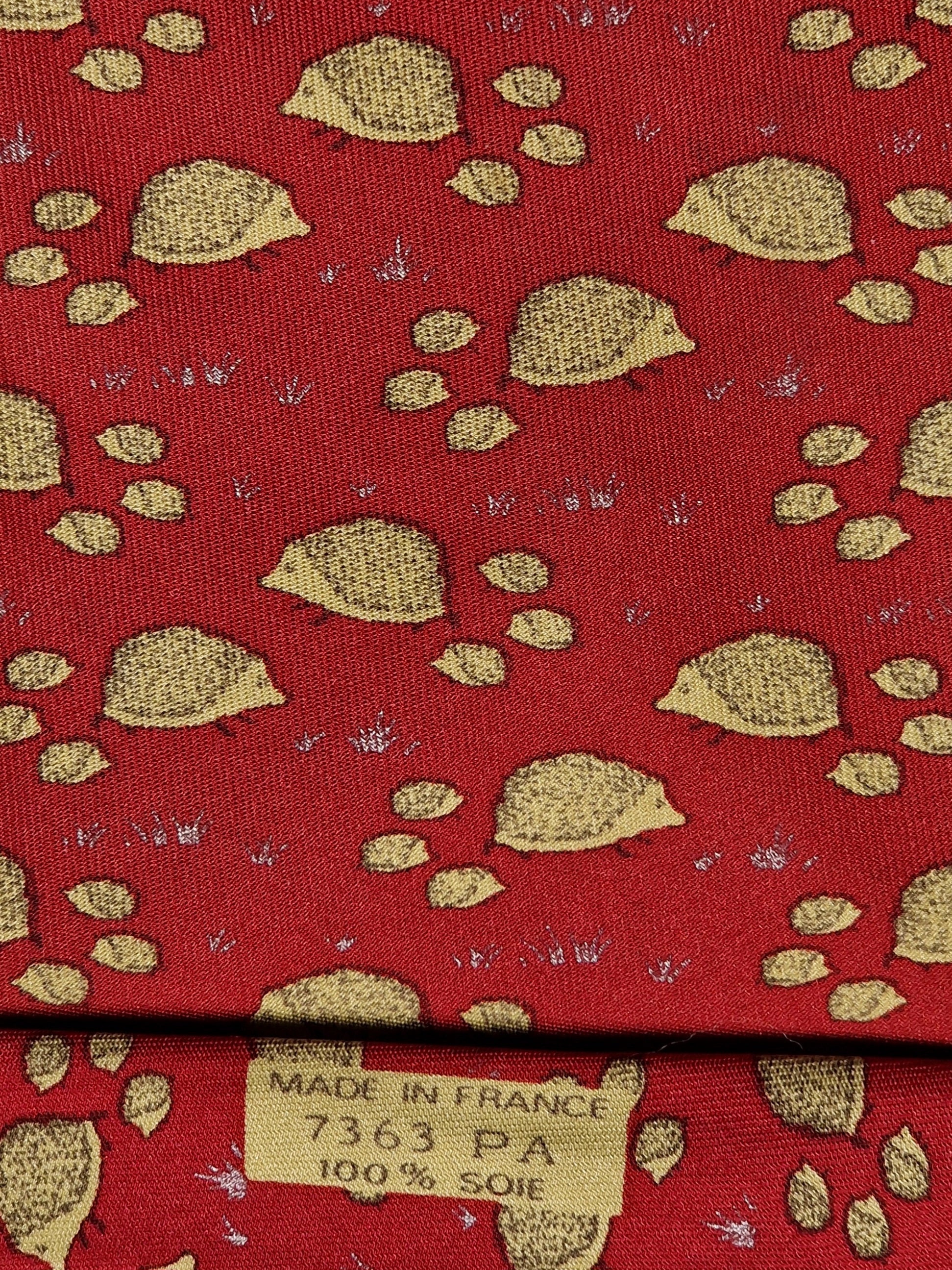 Hermès silk tie red hedgehog pattern 7363 PA
