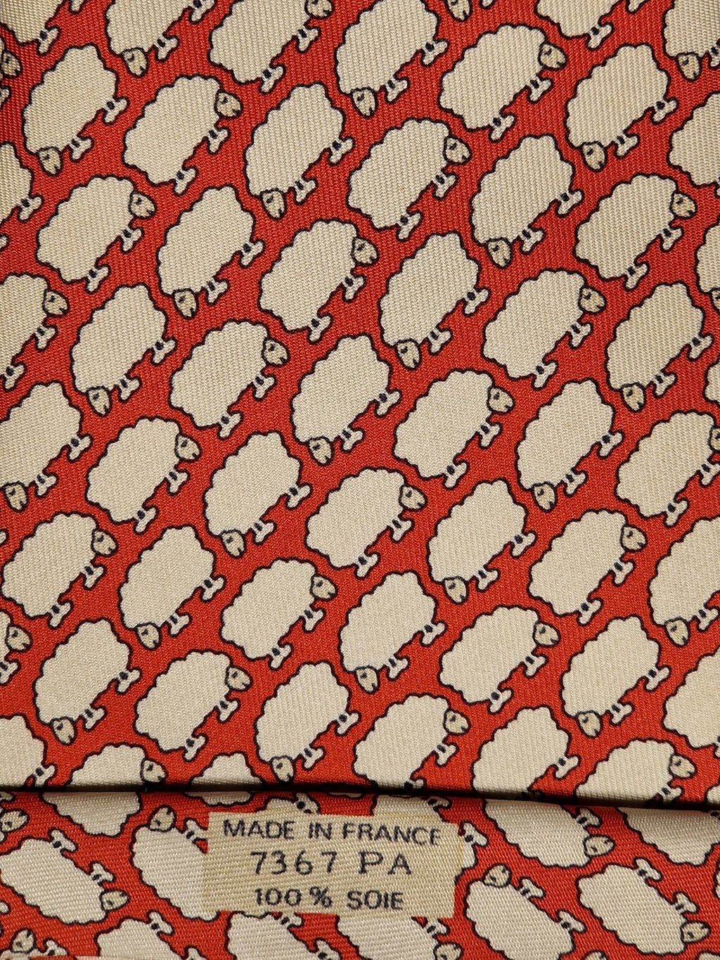 007367 Hermès tie red whimsical sheep 7367 PA