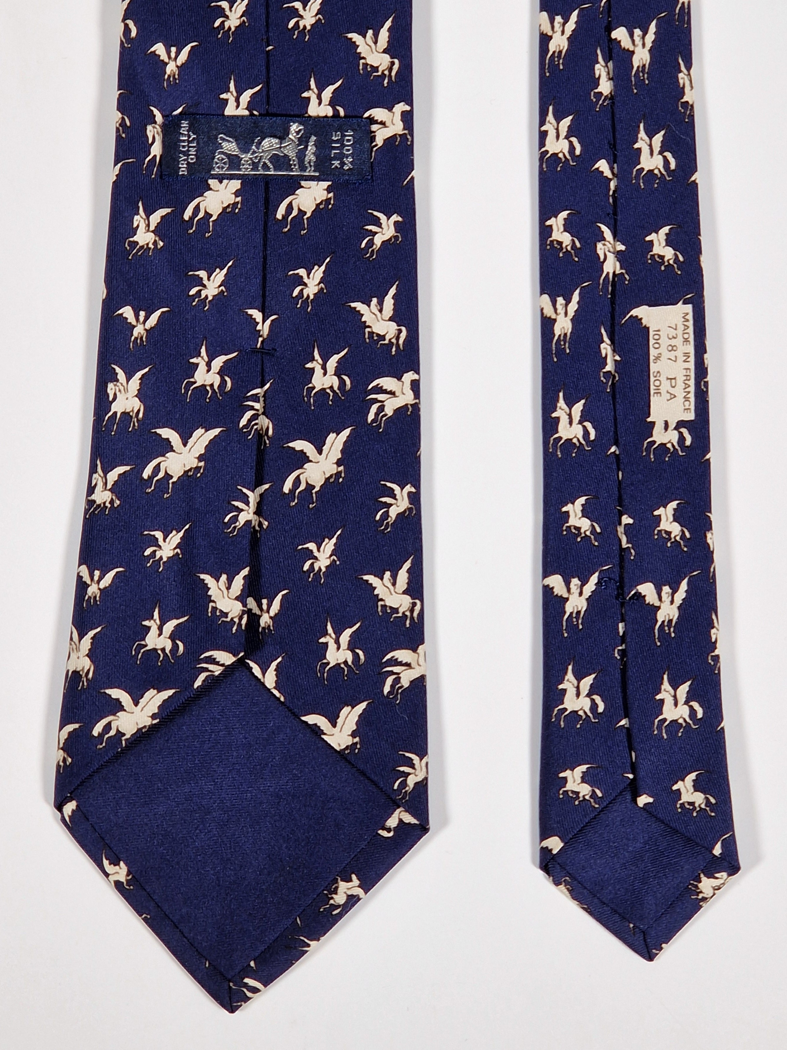 Hermés 7387 PA tie