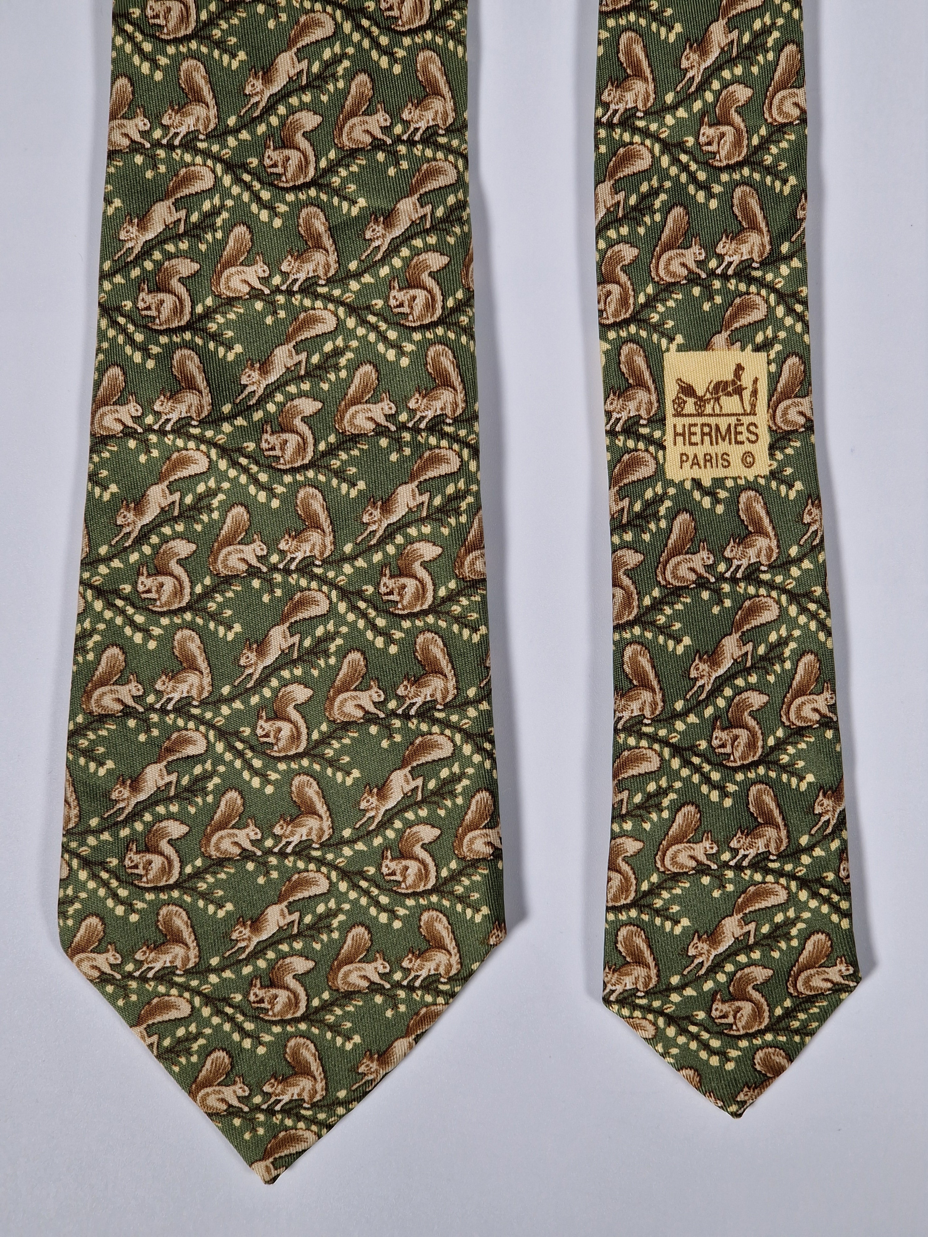 Hermès silk tie geen squirrel whimsical pattern 7392 PA