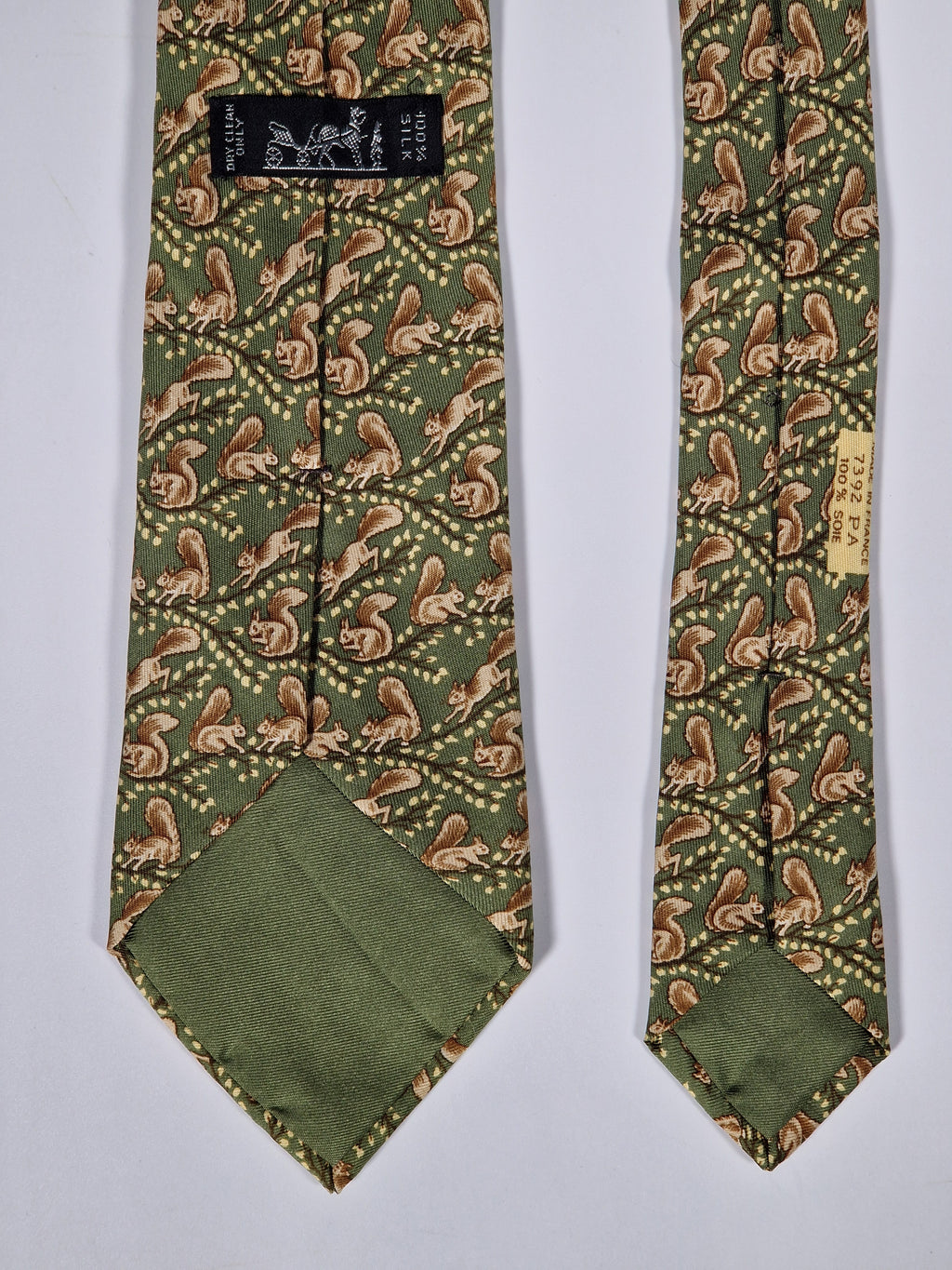Hermès silk tie geen squirrel whimsical pattern 7392 PA
