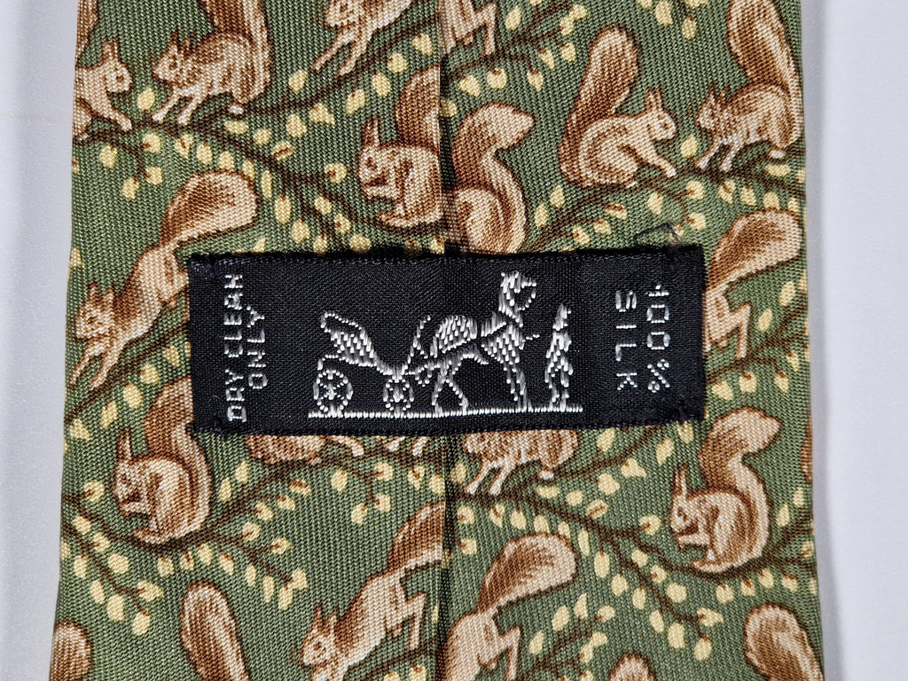 Hermès silk tie geen squirrel whimsical pattern 7392 PA