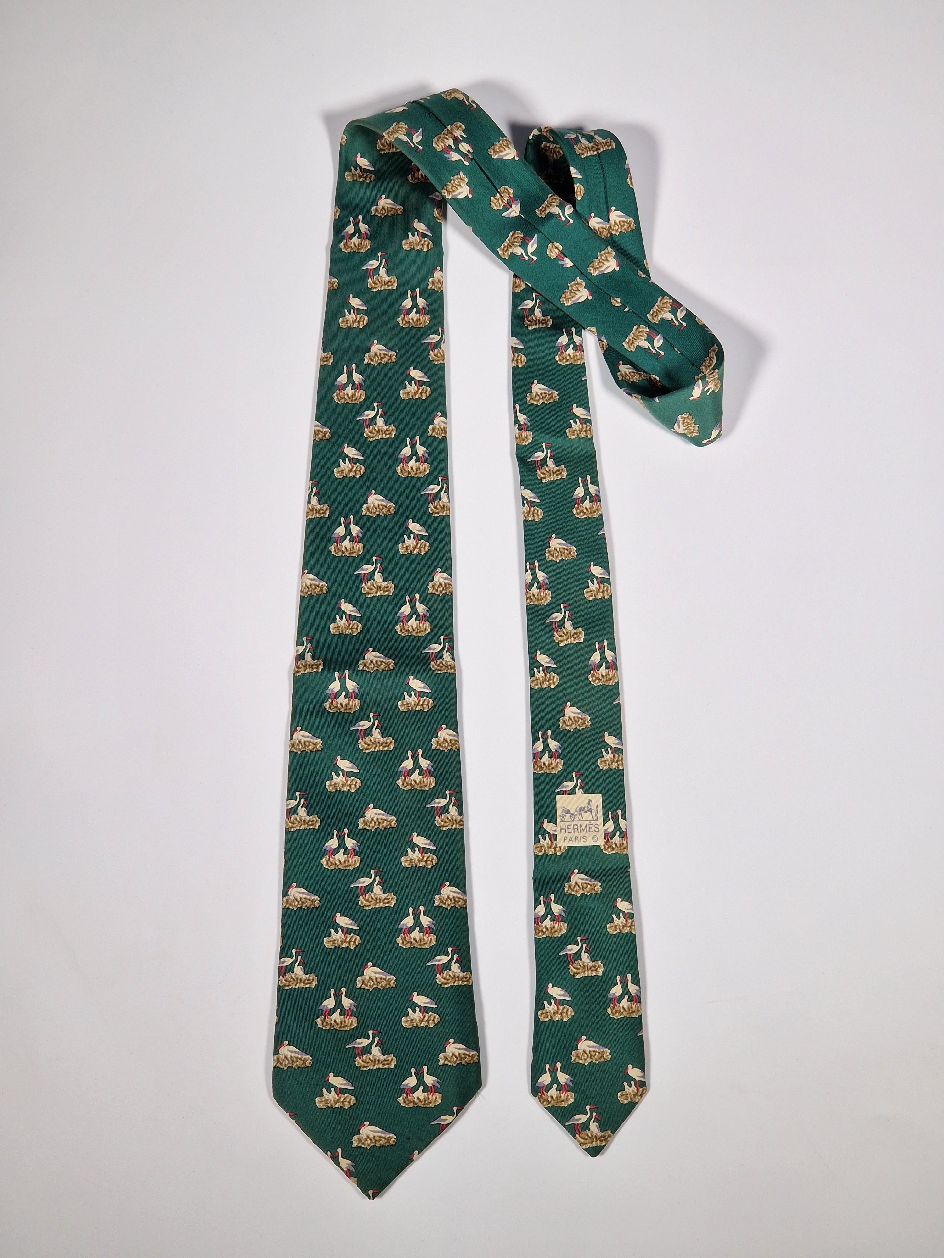 007393 Hermès tie green storks 7393 PA