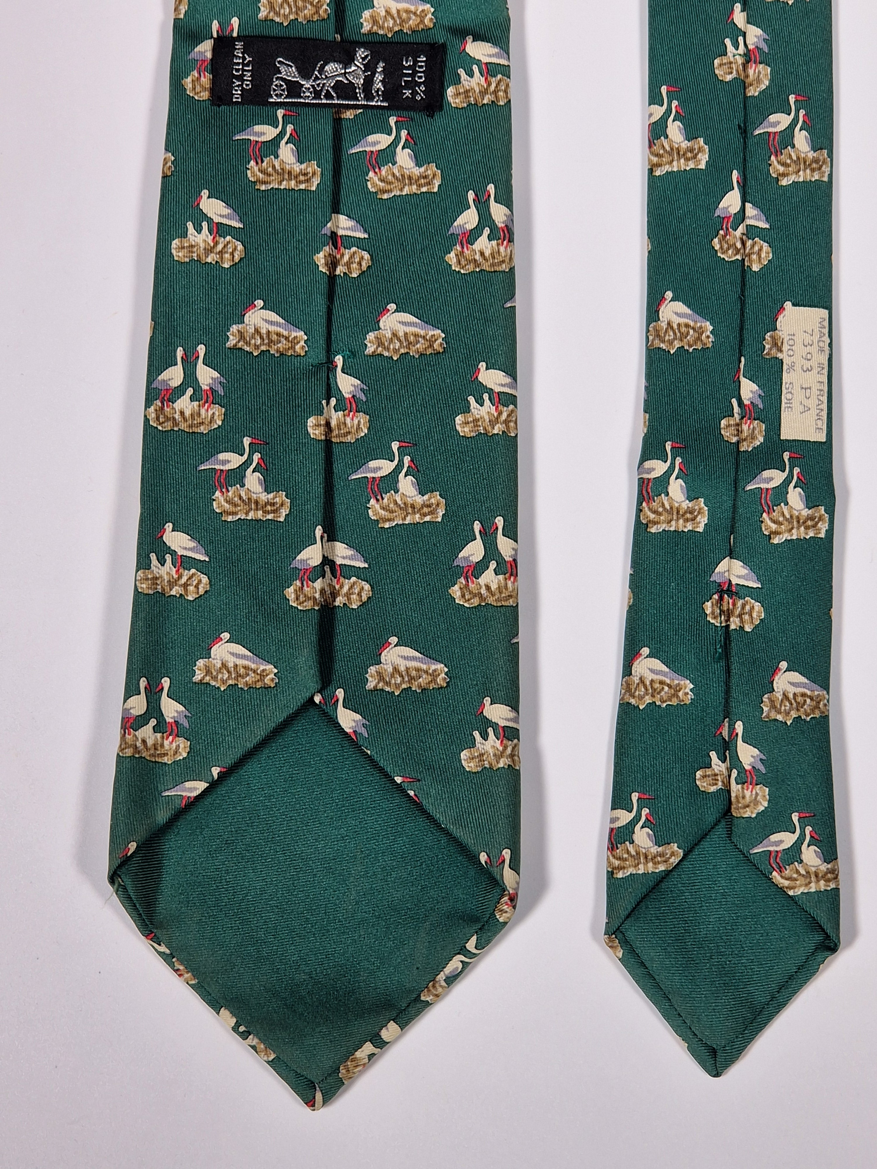 007393 Hermès tie green storks 7393 PA