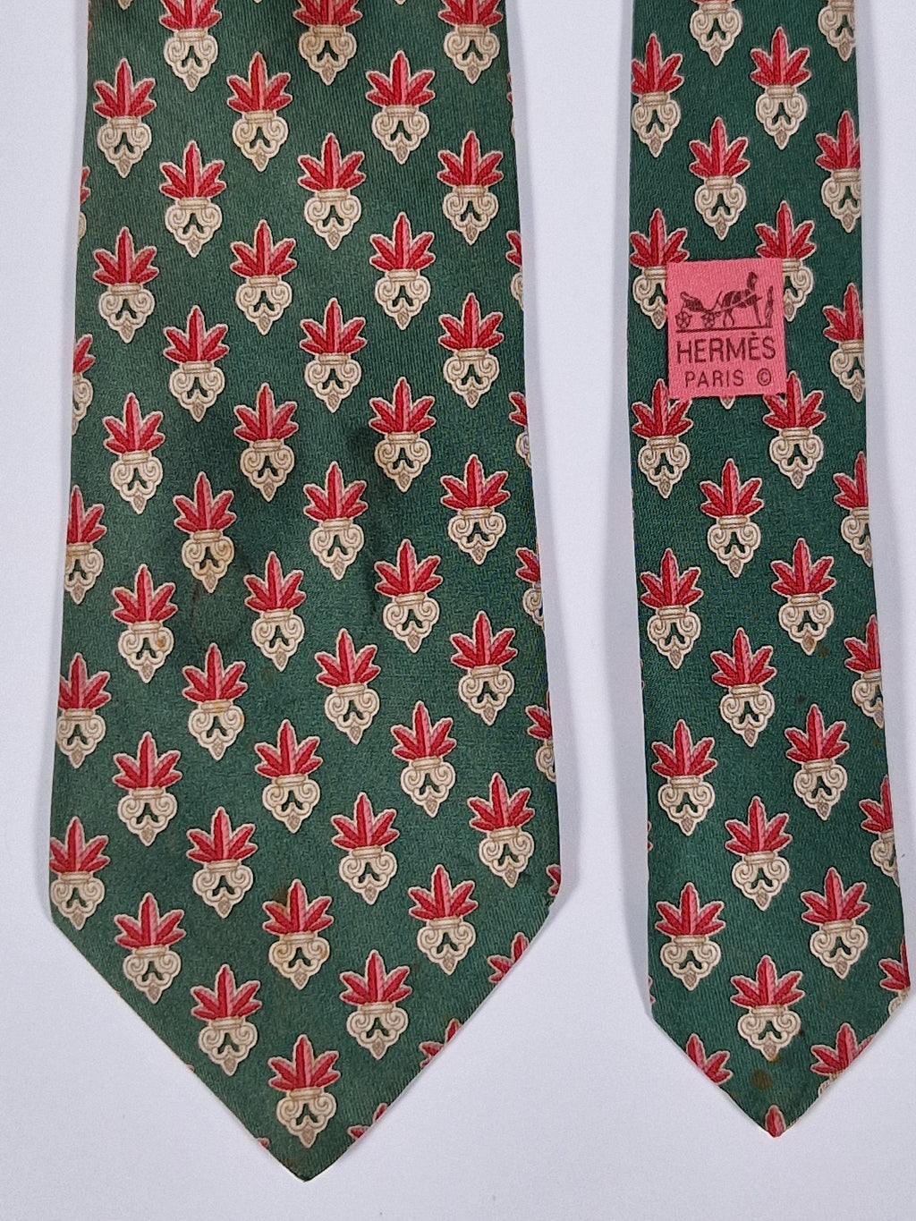 Hermés 7399 PA Tie