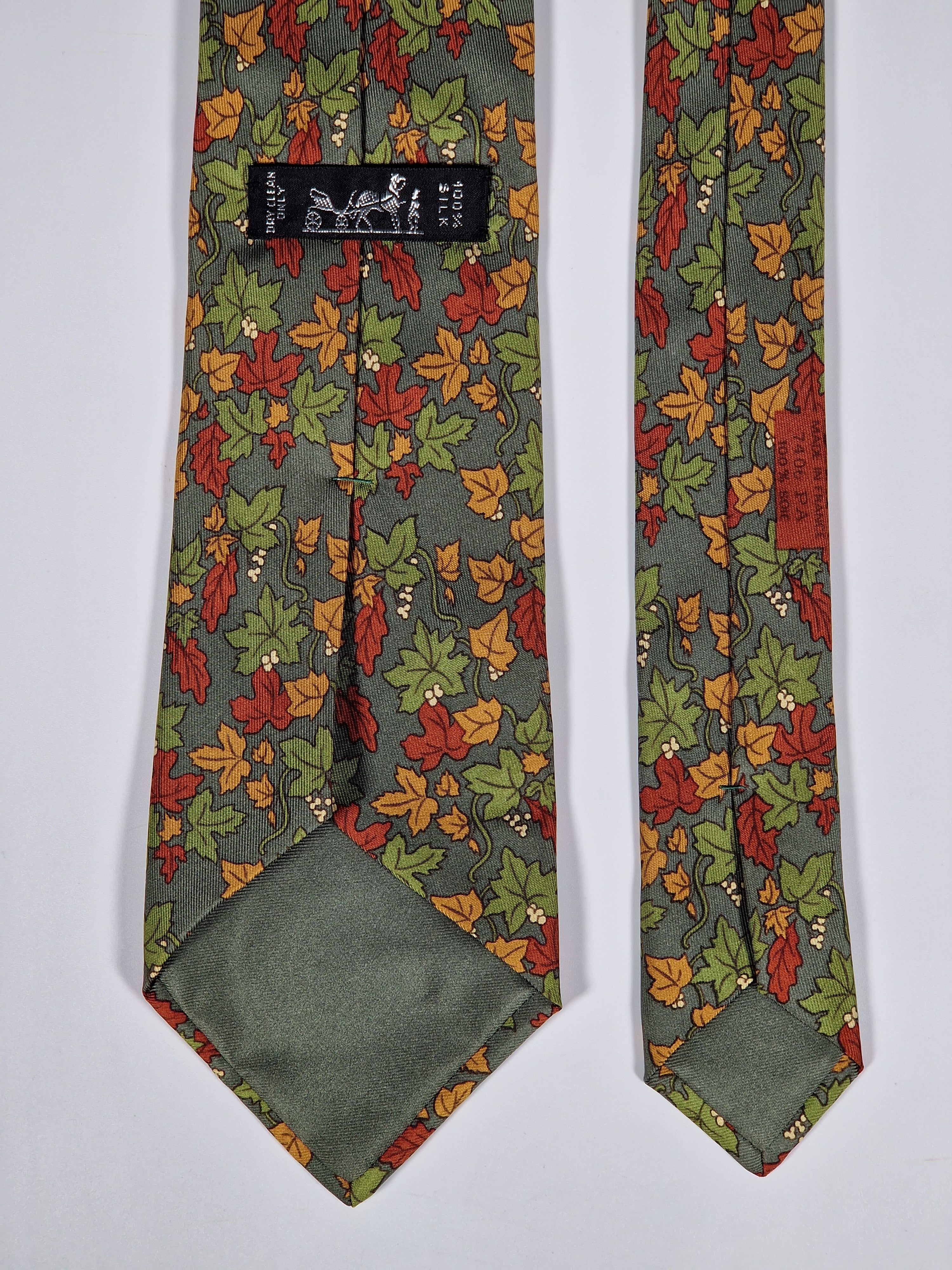 Hermès silk tie green leaf pattern Hermès 7406 PA tie green