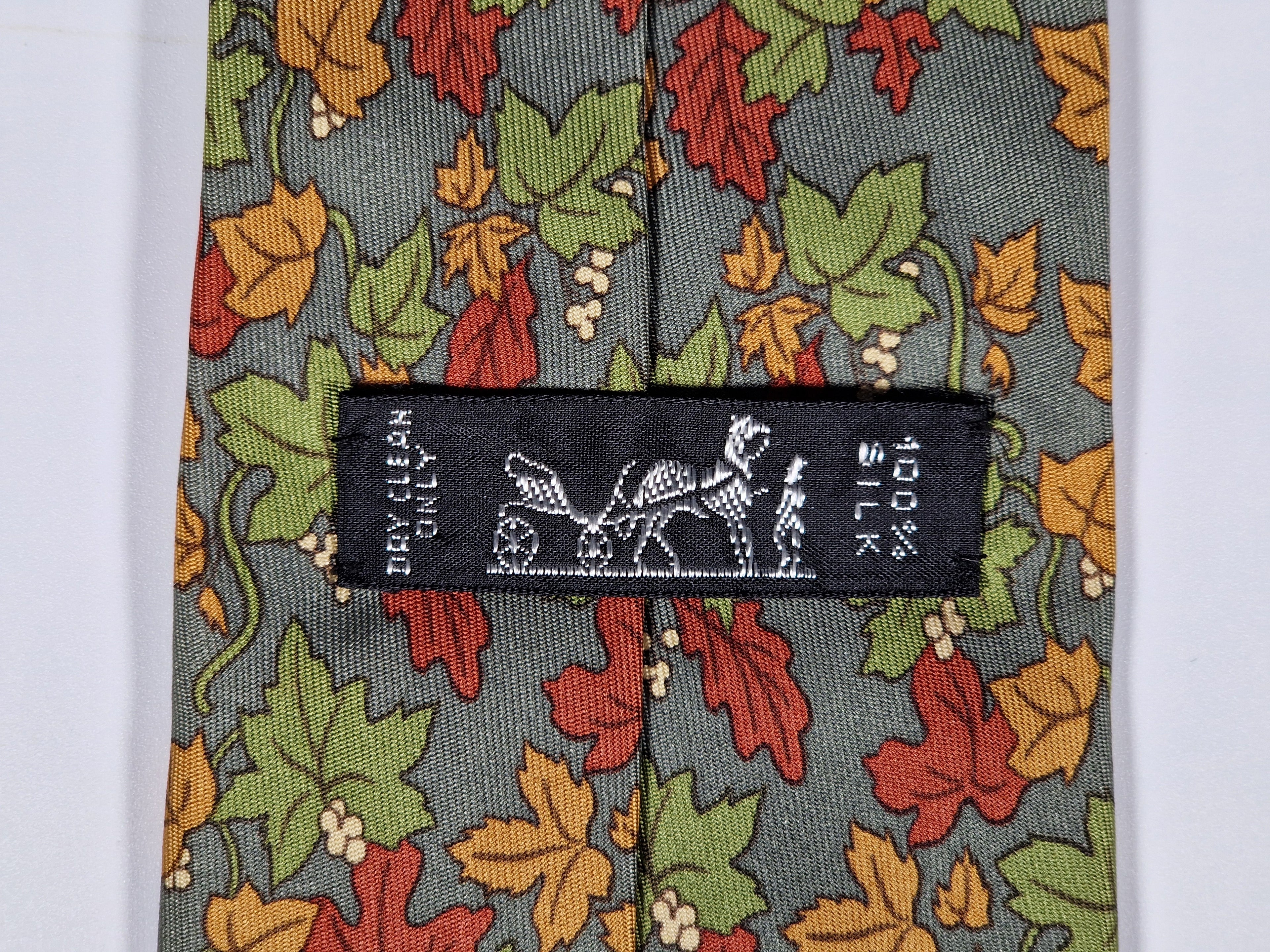 Hermès silk tie green leaf pattern Hermès 7406 PA tie green