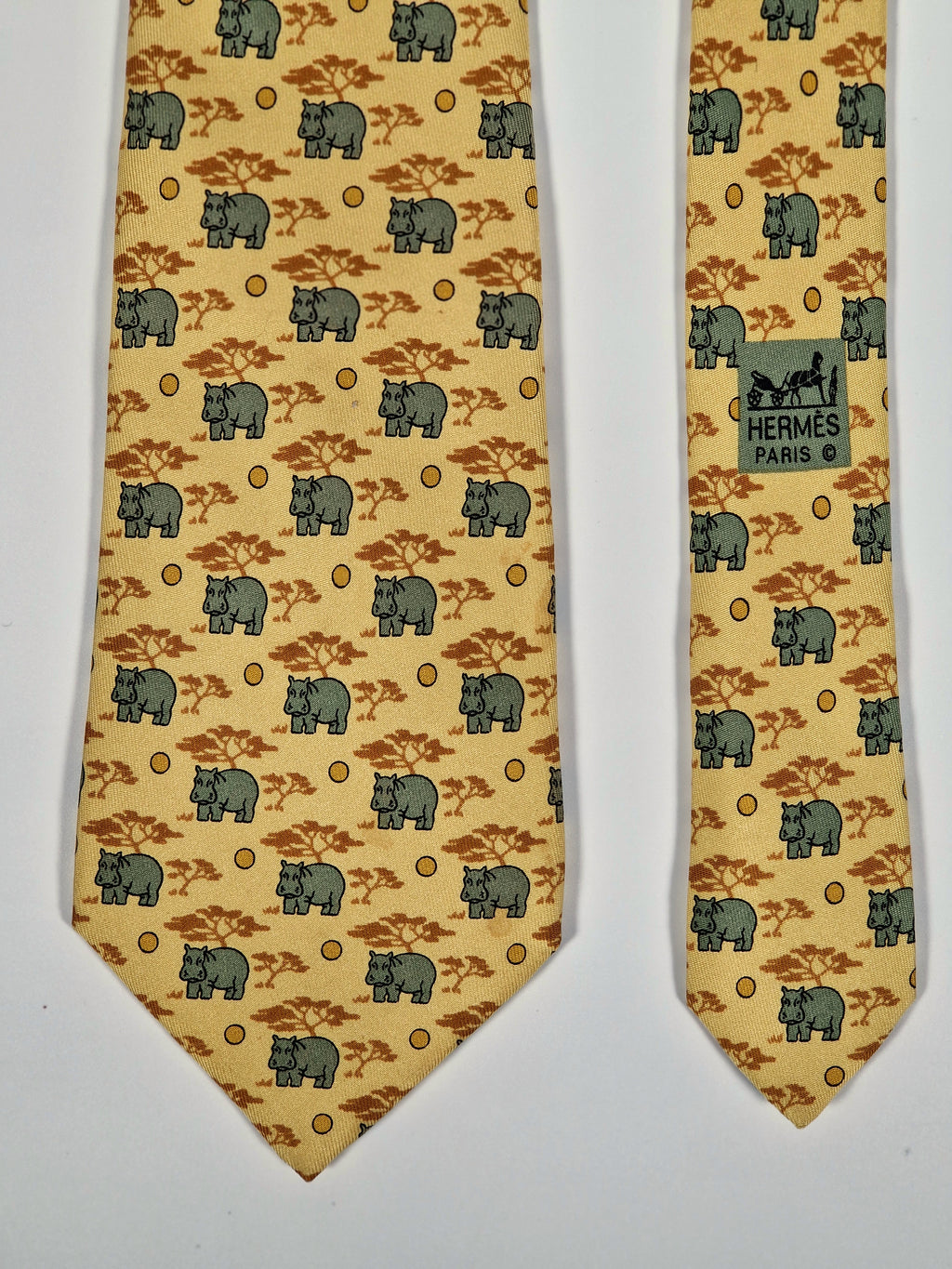 Hermés 7439 HA Tie