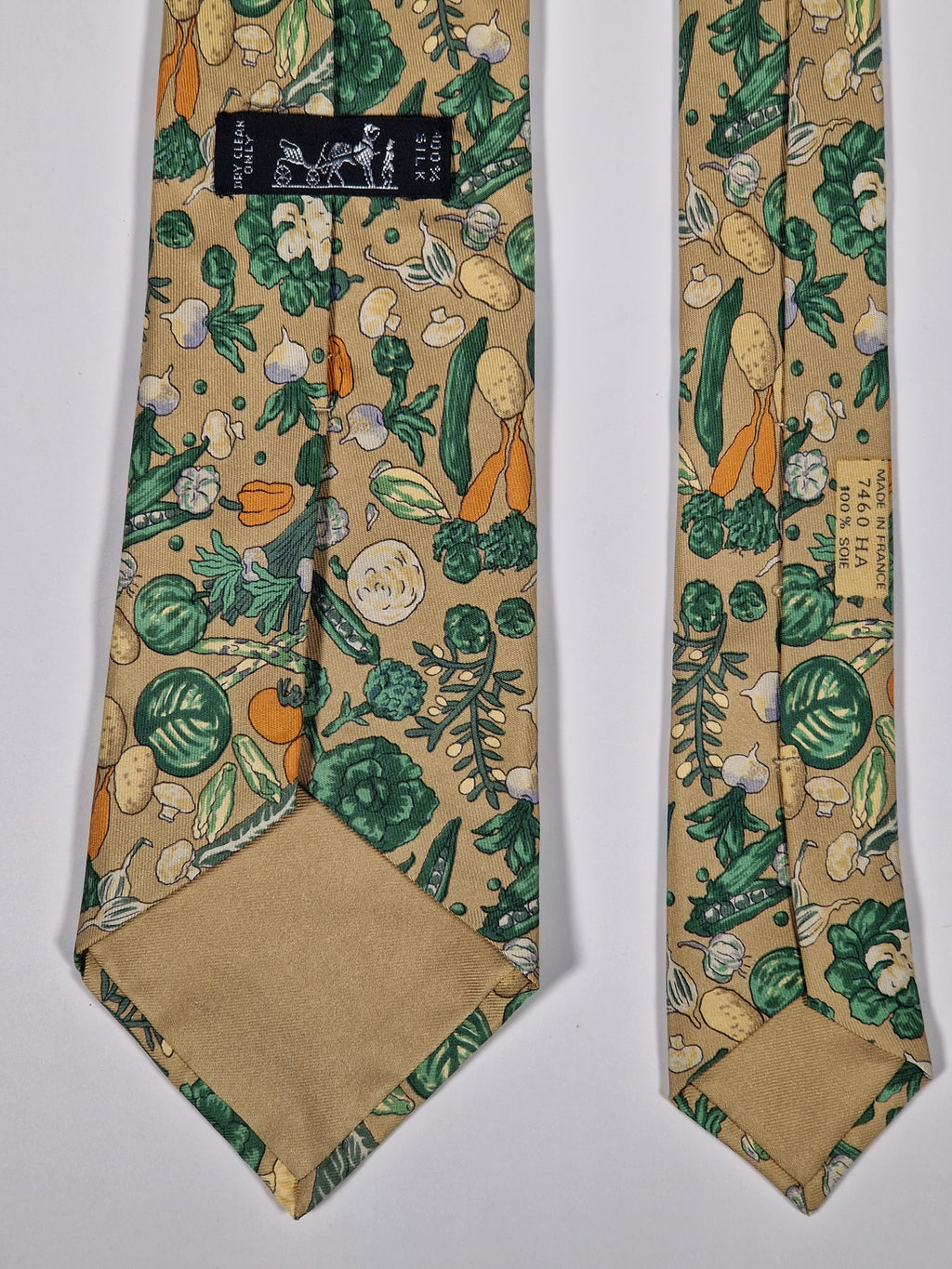 Hermès silk tie brown vegitables pattern 7460 HA