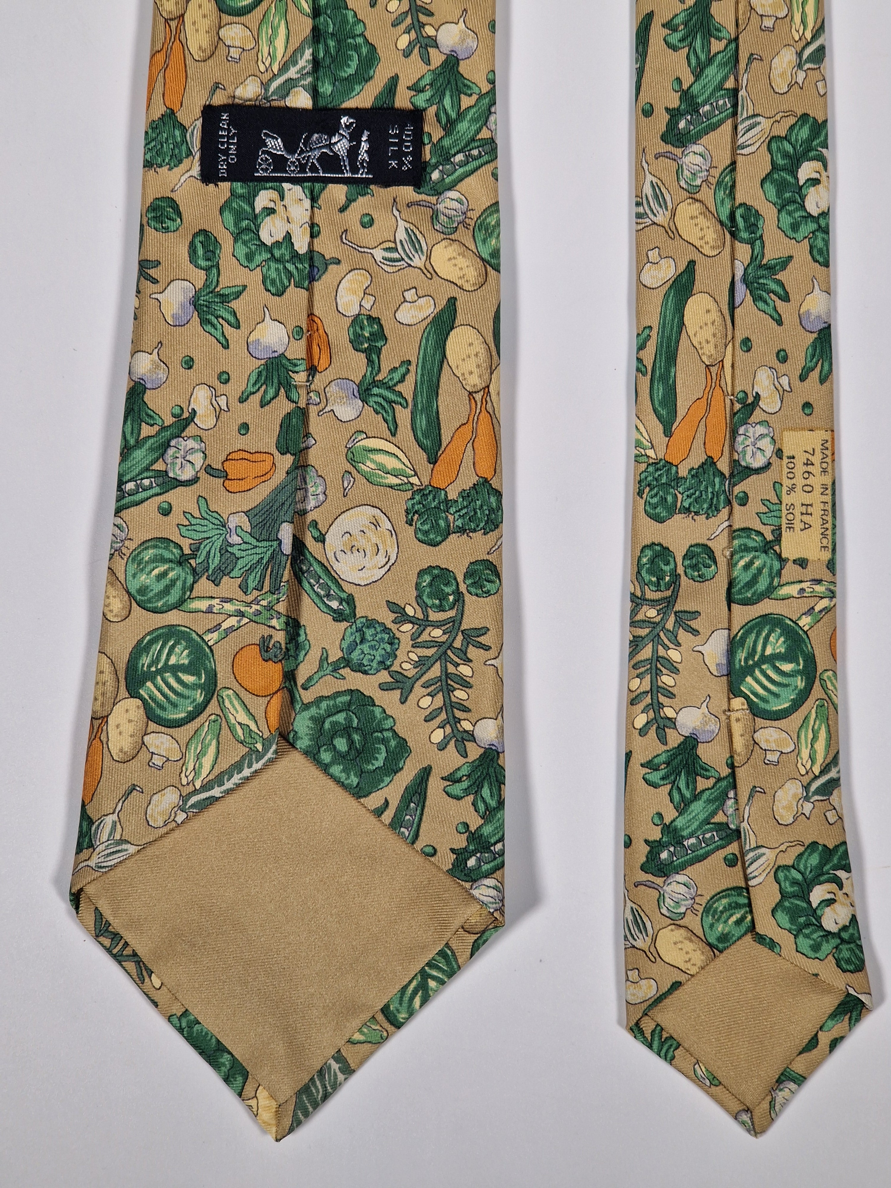 Hermès silk tie brown vegitables pattern 7460 HA