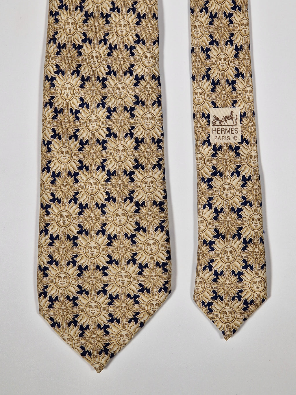 007465 Hermès tie blue whimsical sun pattermn 7465 HA