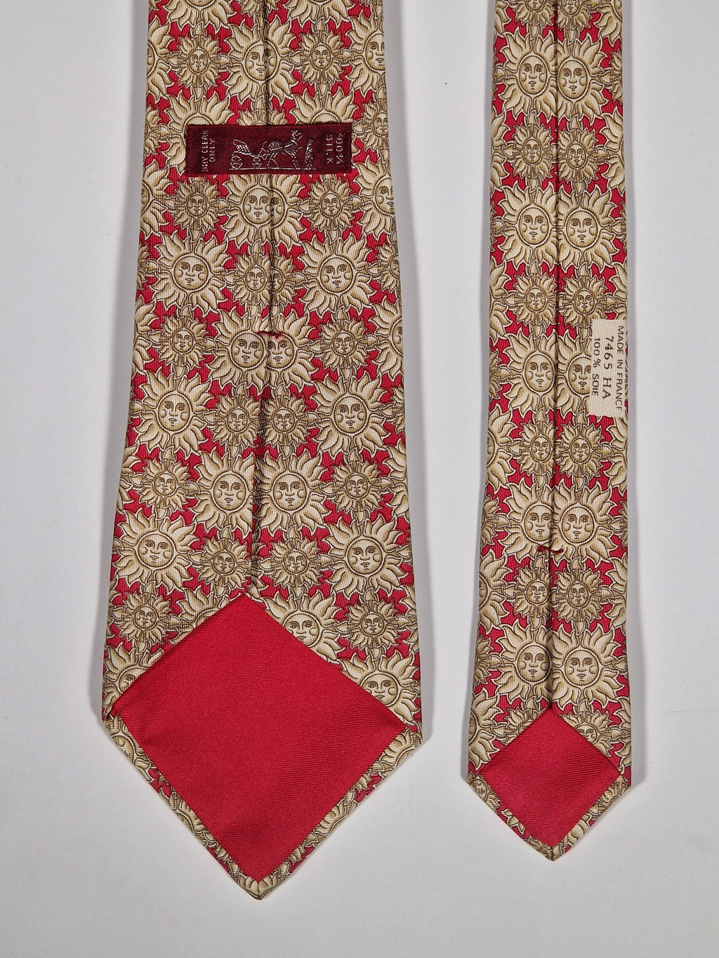 Hermès silk tie red sun pattern 7465 HA