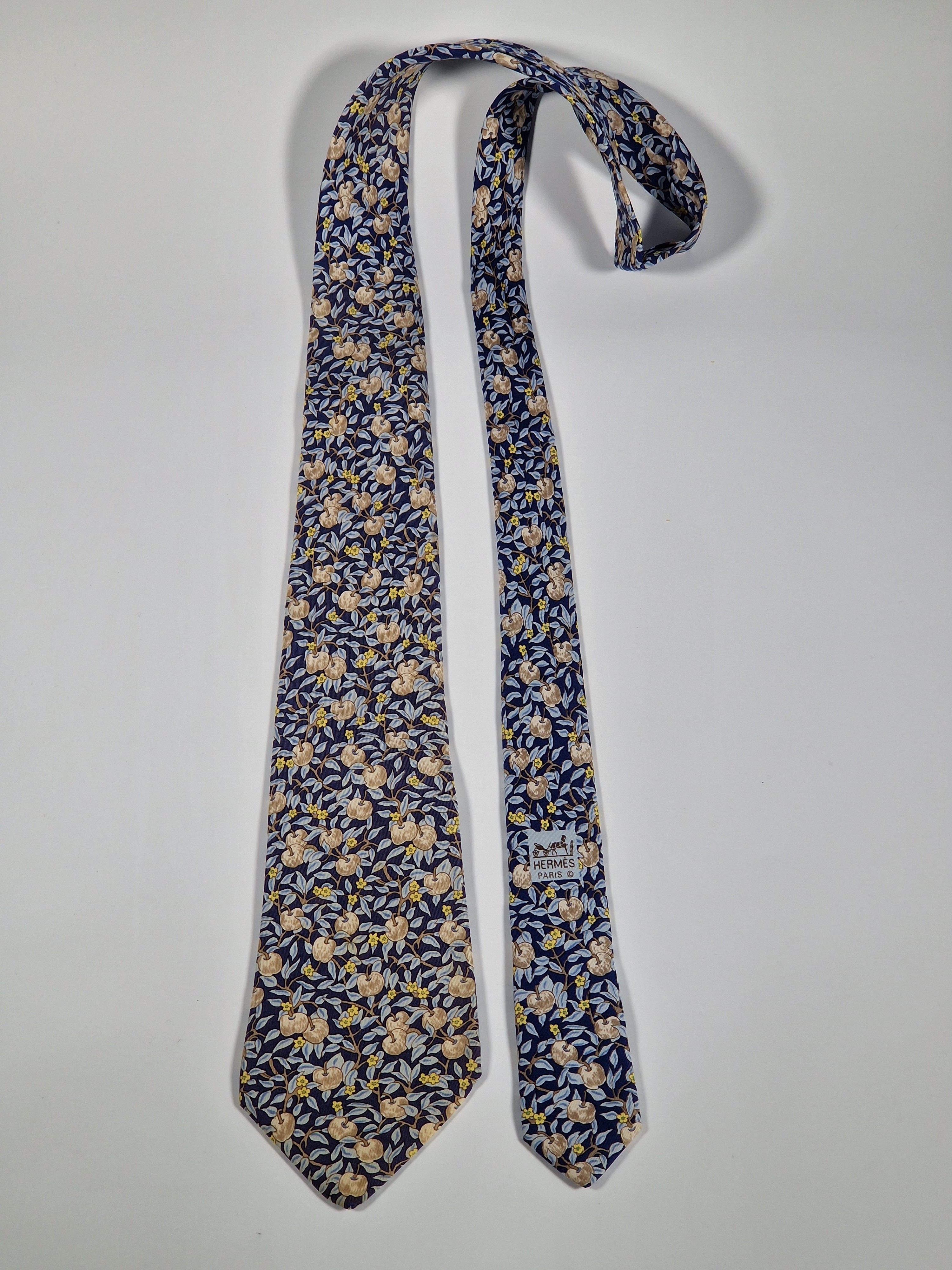 Hermés 7471 HA Tie