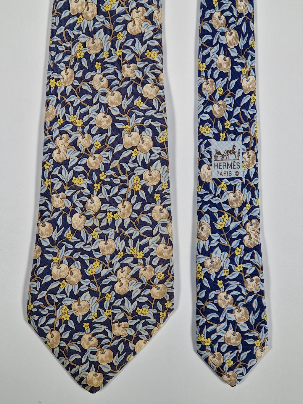 Hermés 7471 HA Tie