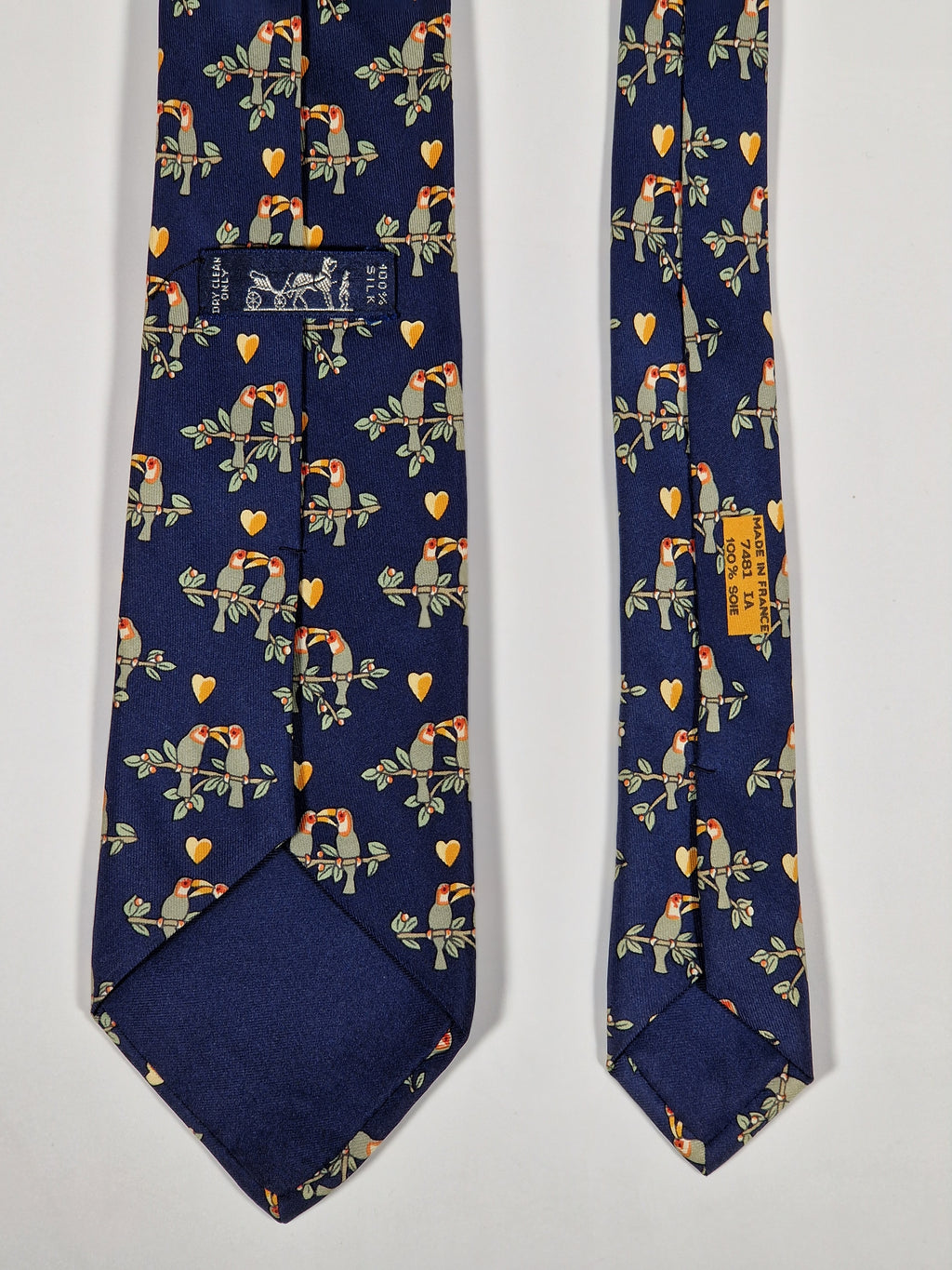 007481 Hermès tie blue love birds pattern 7481 IA