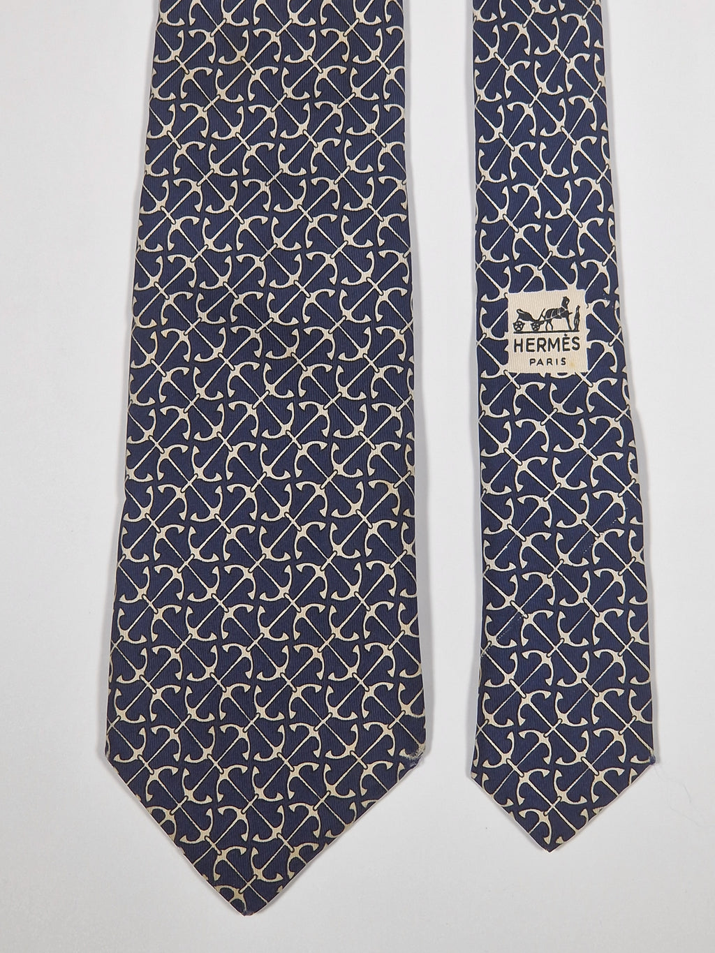 000748 Hermès silk tie blue anchor pattern 748 FA