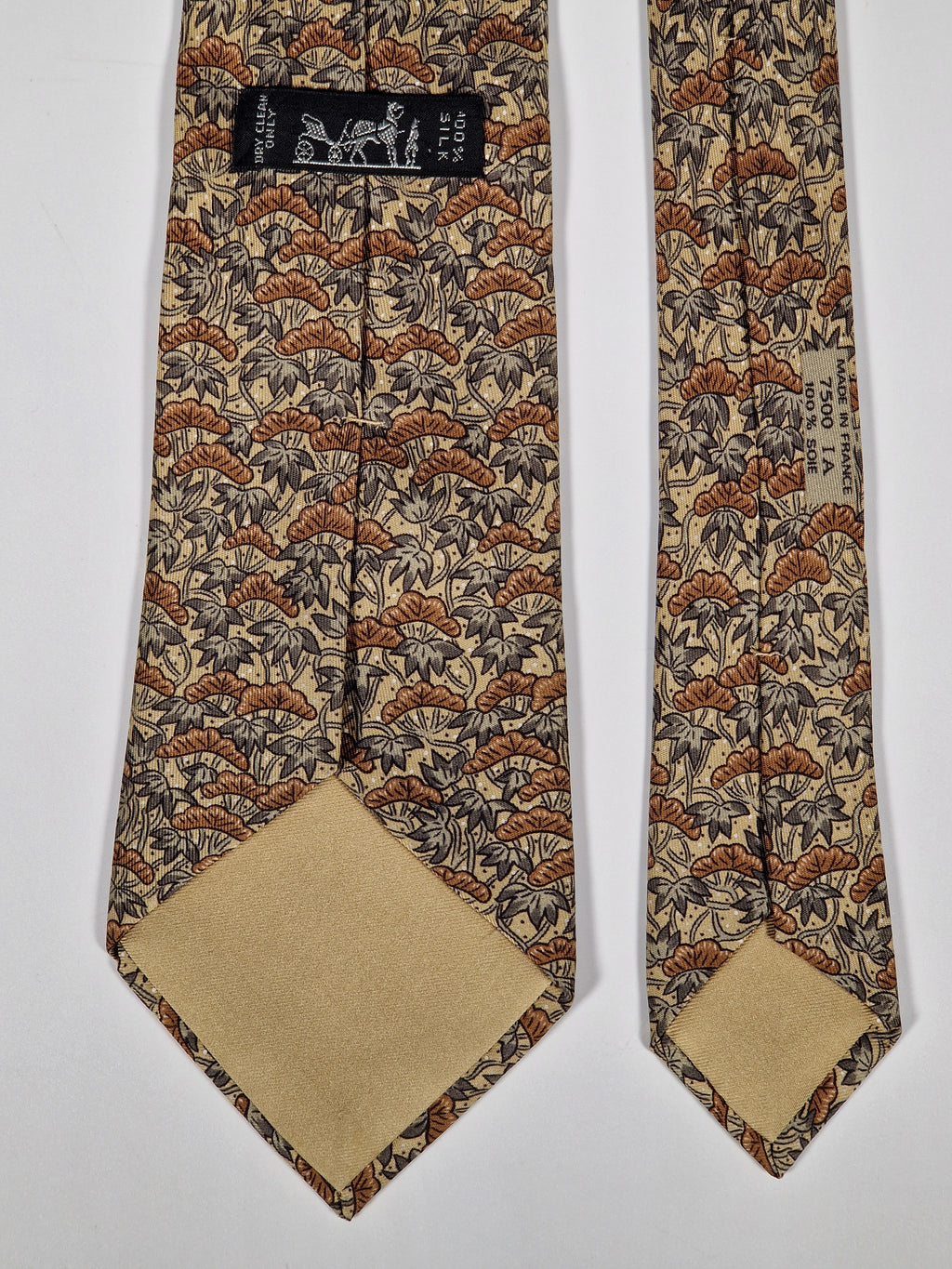 Hermès silk tie brown flower pattern 7500 IA
