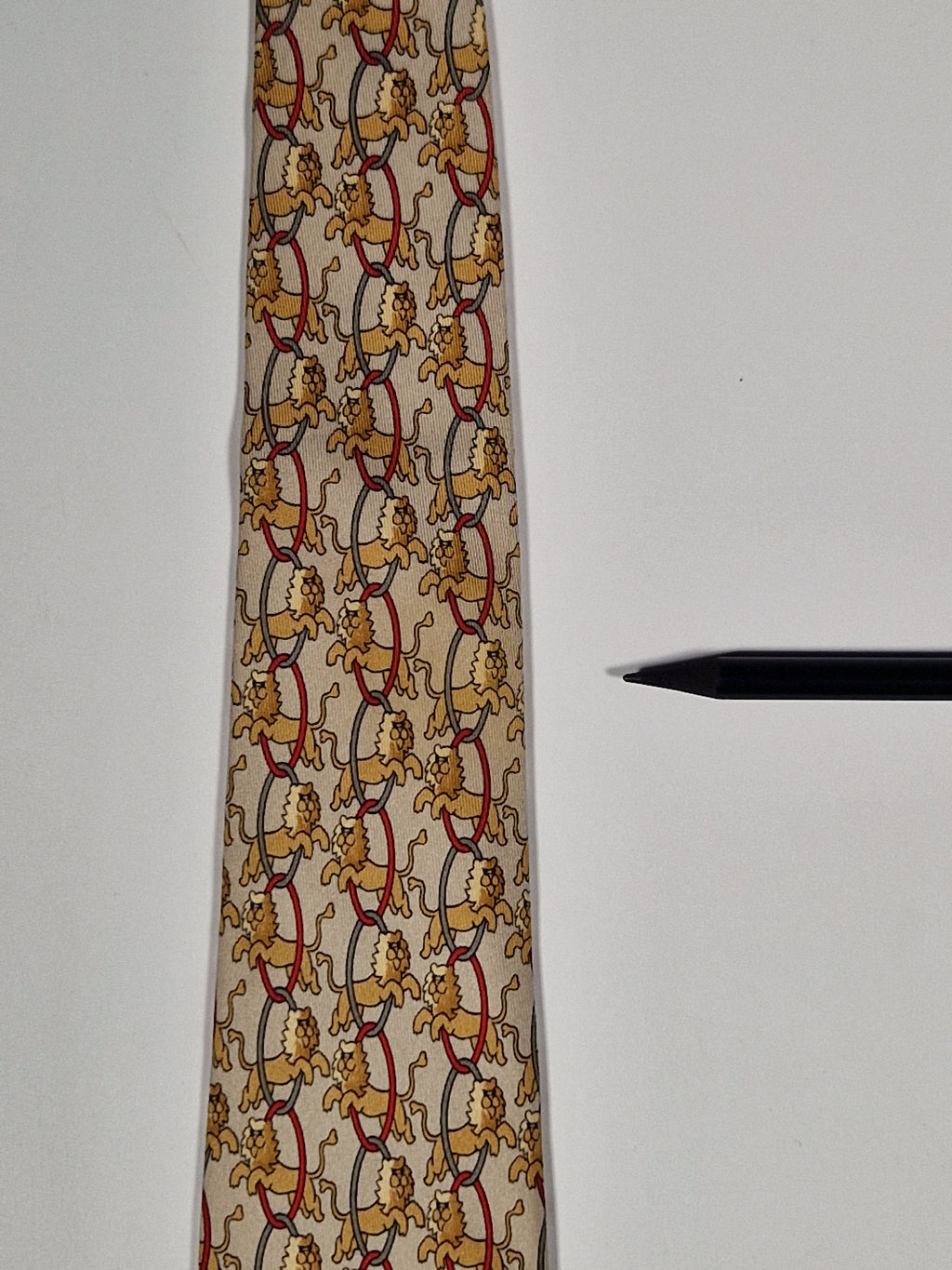 Hermès silk tie beige whimsical circus lion 7504 IA