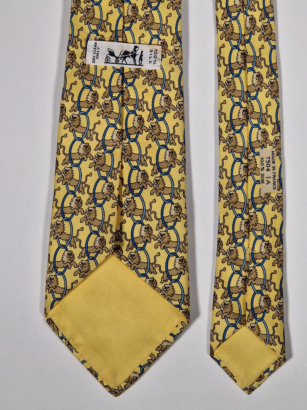 007504 Hermès tie yellow whimsical circus lions 7504 IA