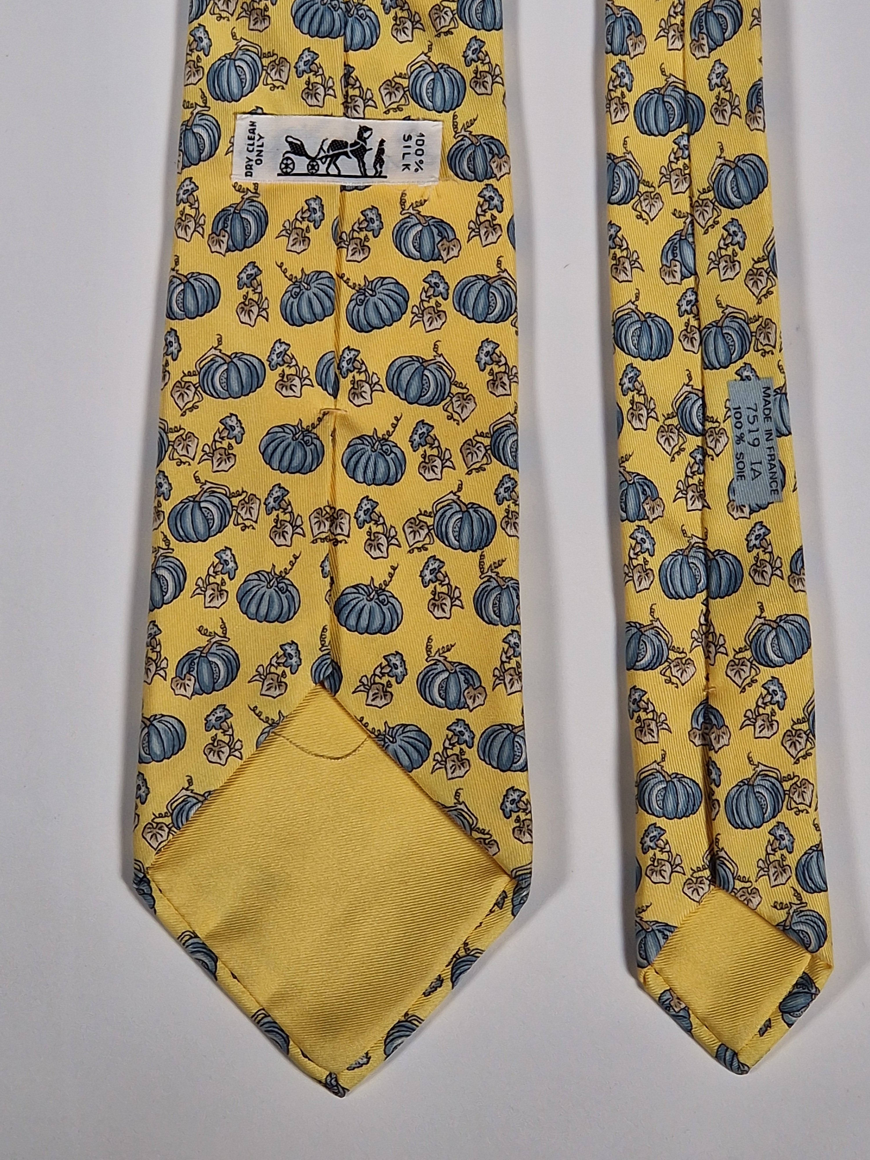 Hermès silk tie yellow pumpkin pattern Hermès 7519 IA tie yellow