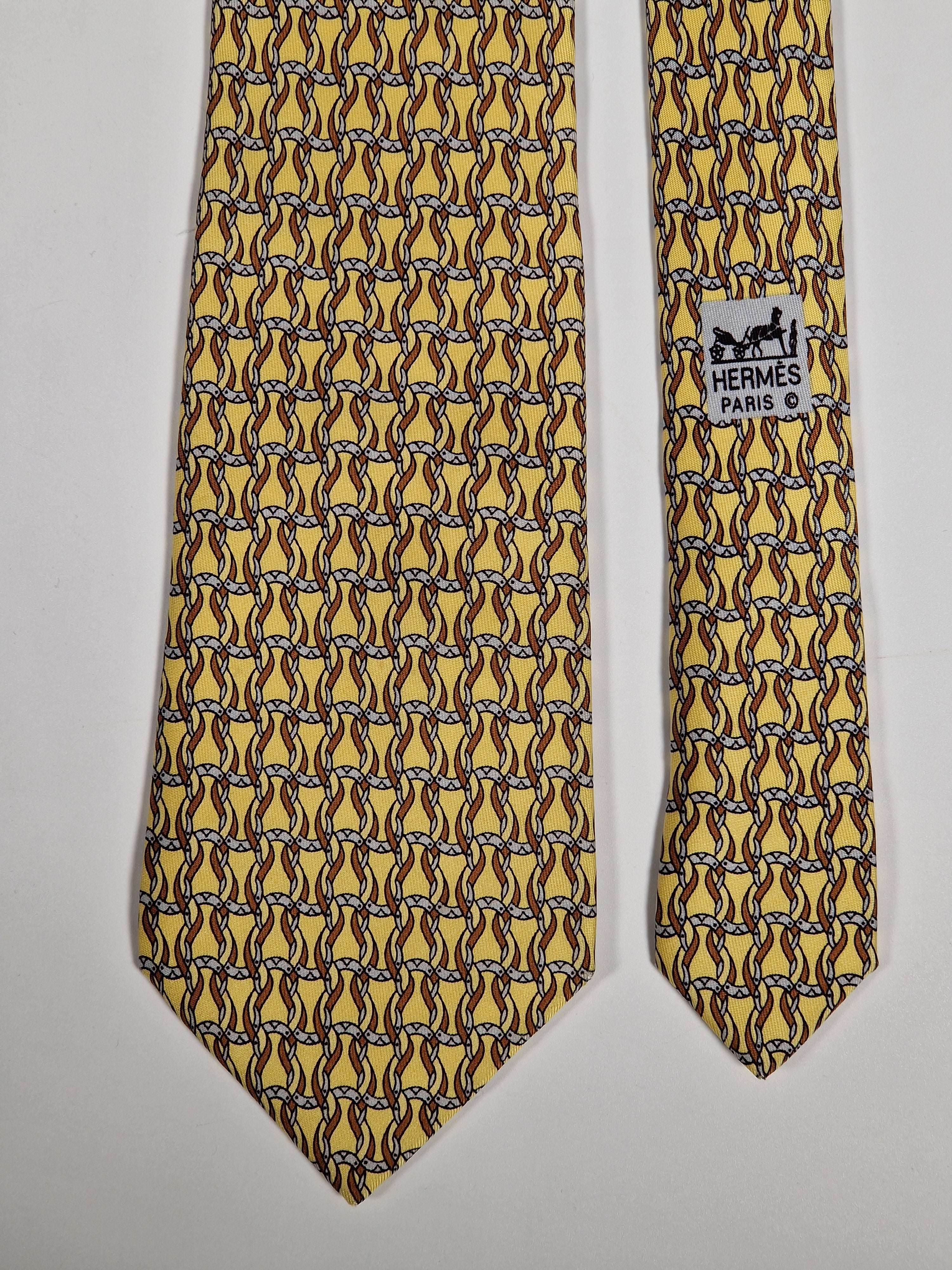 Hermès silk tie yellow horseshoe equestrian pattern 7523 IA