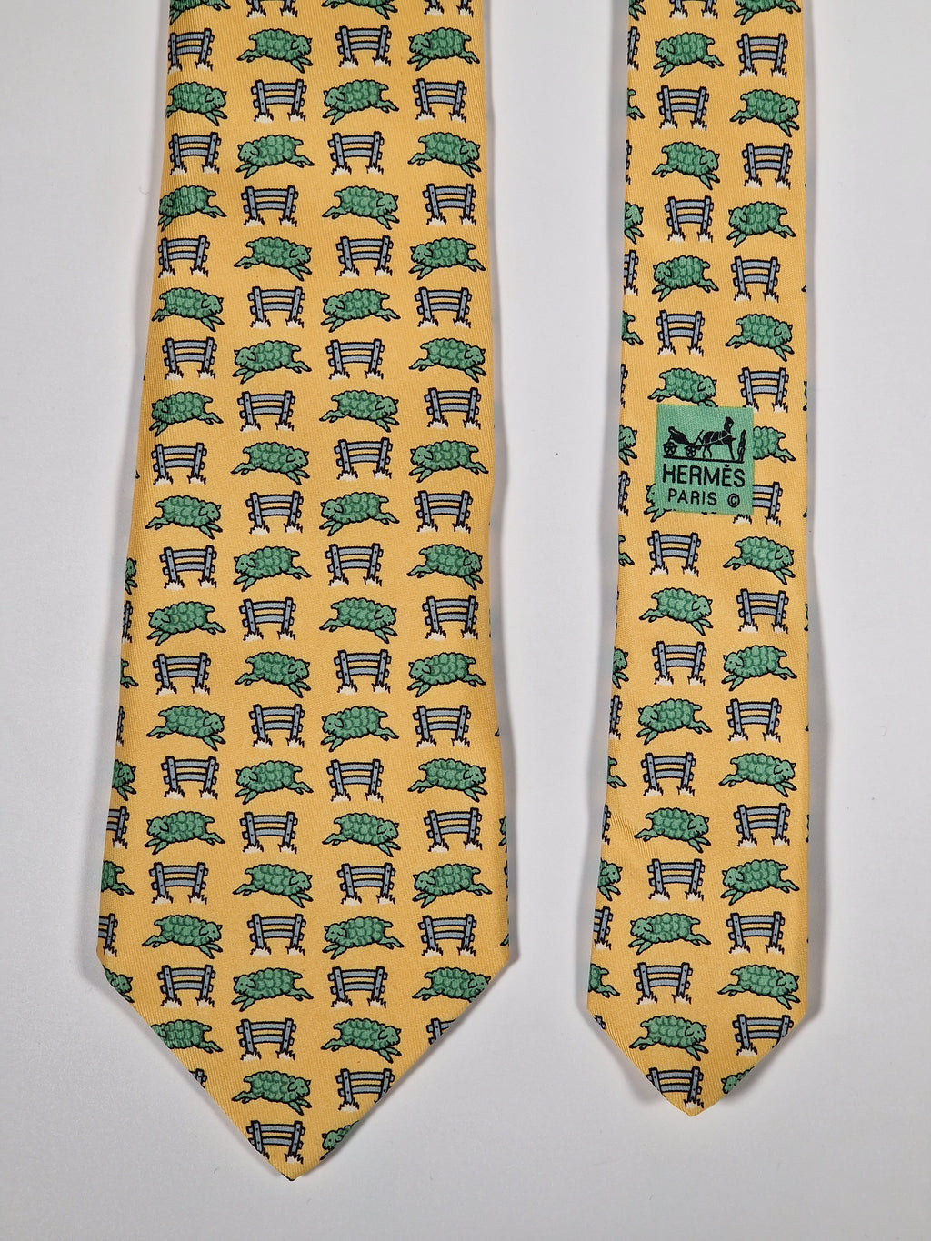 007528 Hermès tie yellow whimsical sheep pattern 7528 IA