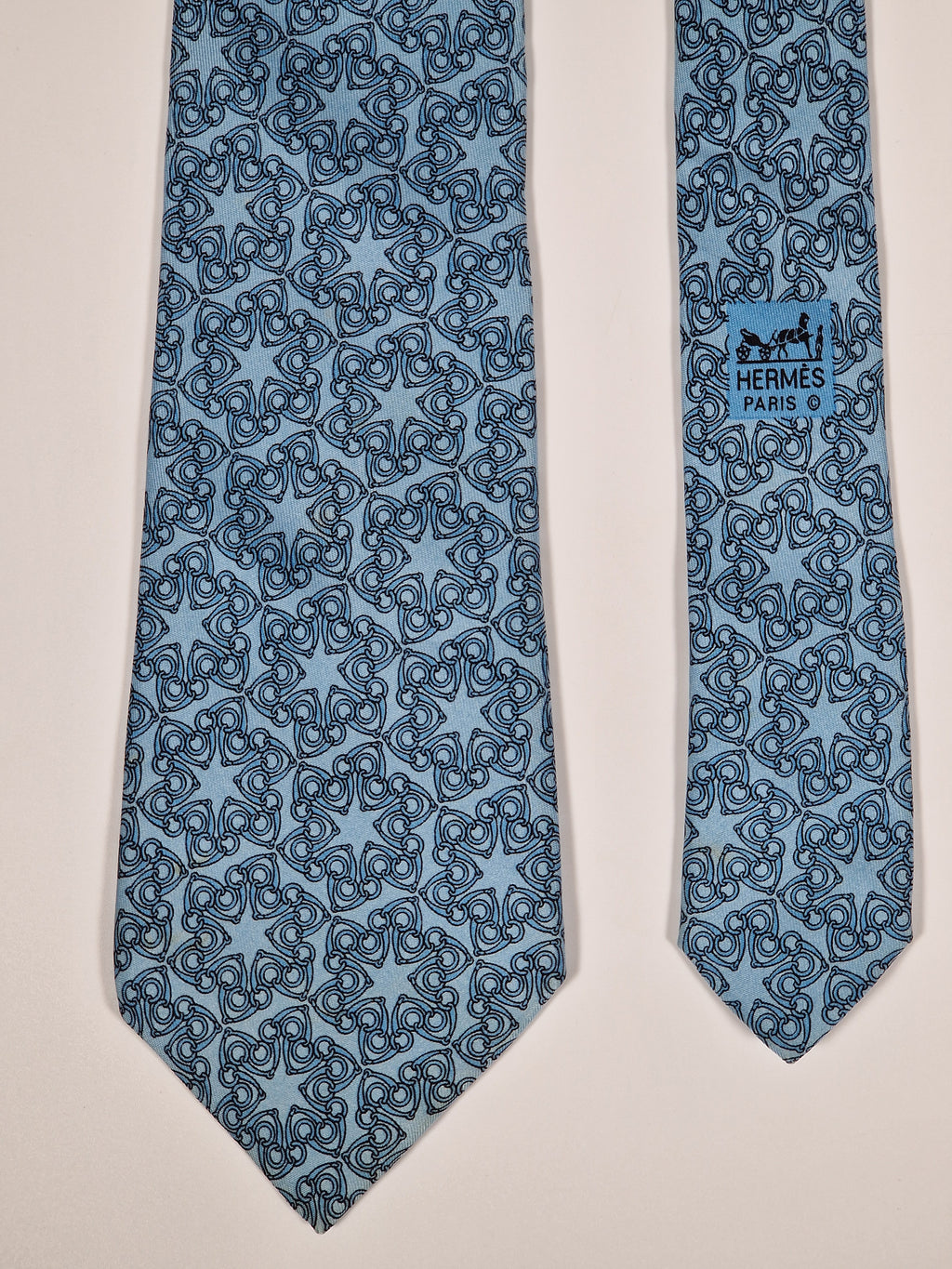 007570 Hermès tie blue equestrian pattern 7570 SA