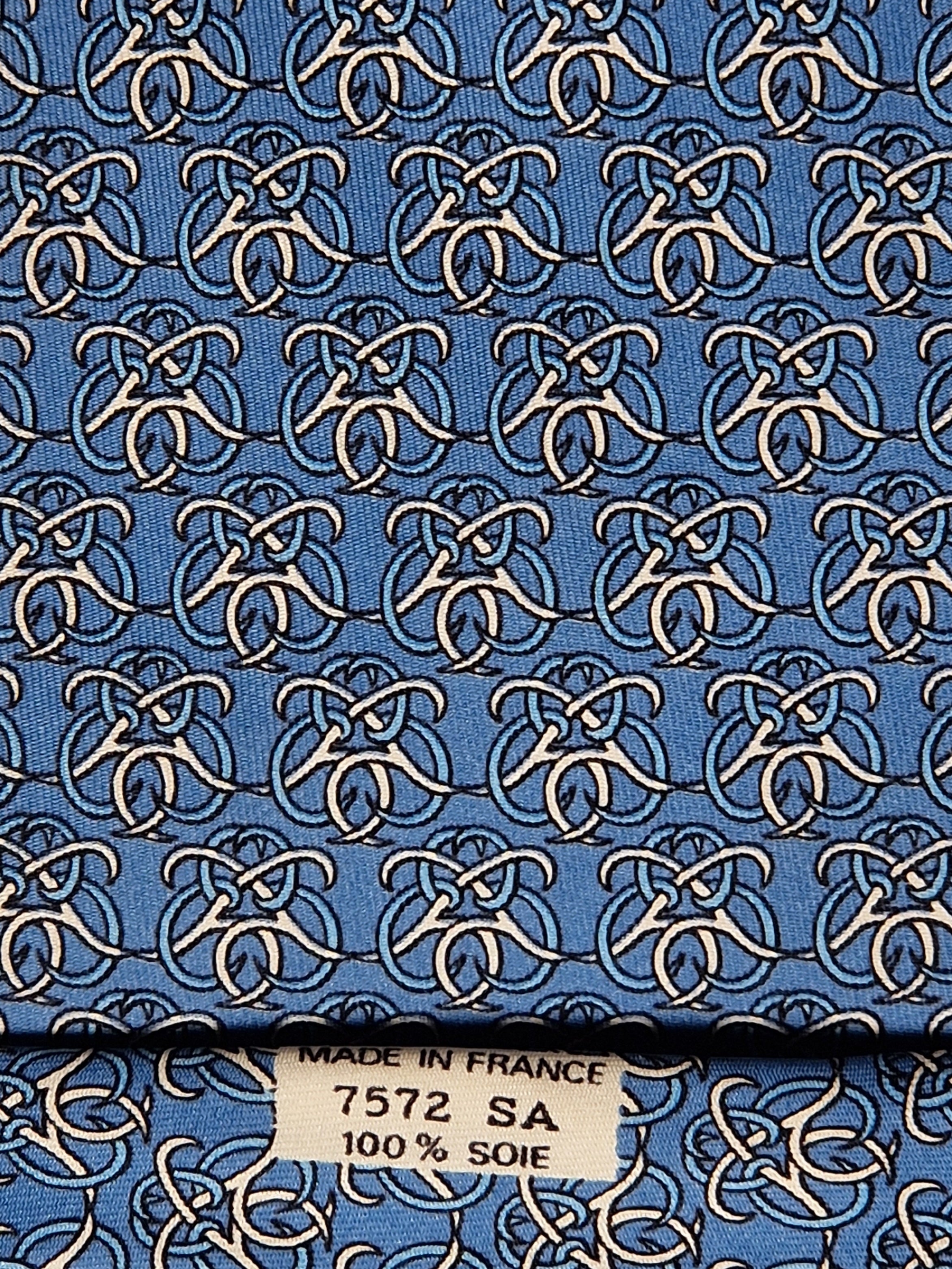 Hermès silk tie blue geometric pattern Hermès 7572 SA tie blue