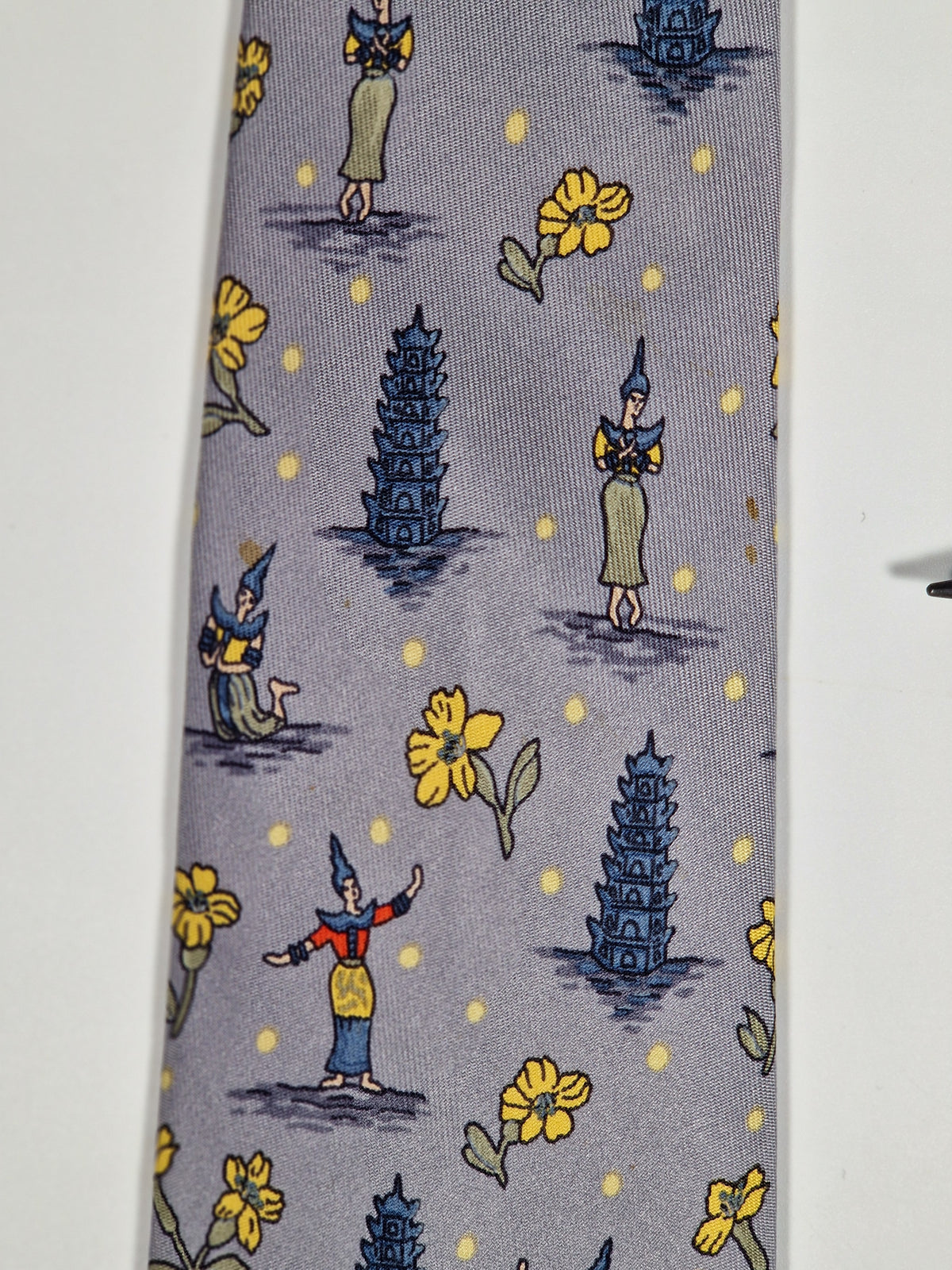 007577 Hermès tie grey etnical pattern Hermès 7577 SA tie grey