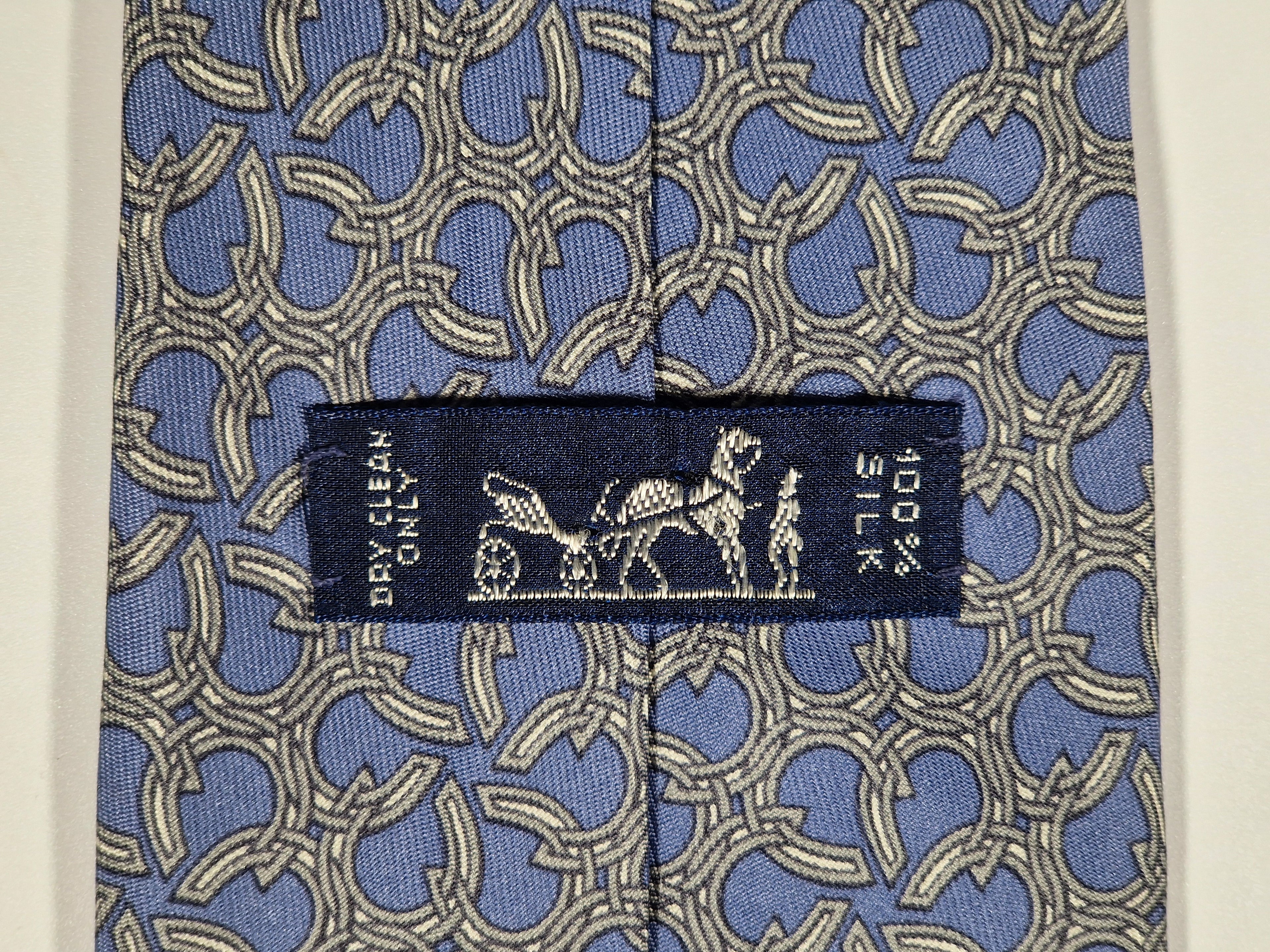 Hermès silk tie blue horse shoe pattern 7581 SA