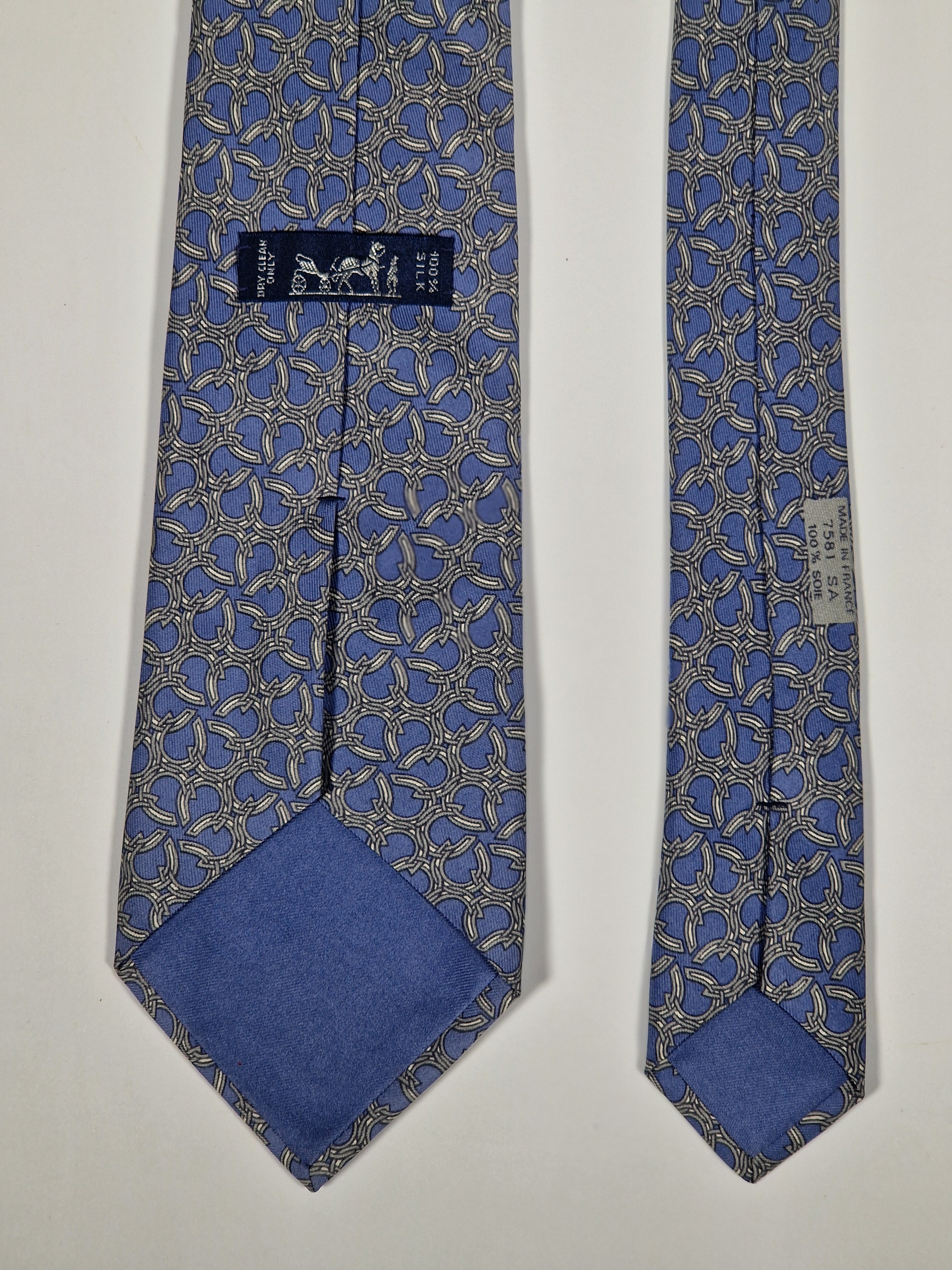 Hermès silk tie blue horse shoe pattern 7581 SA