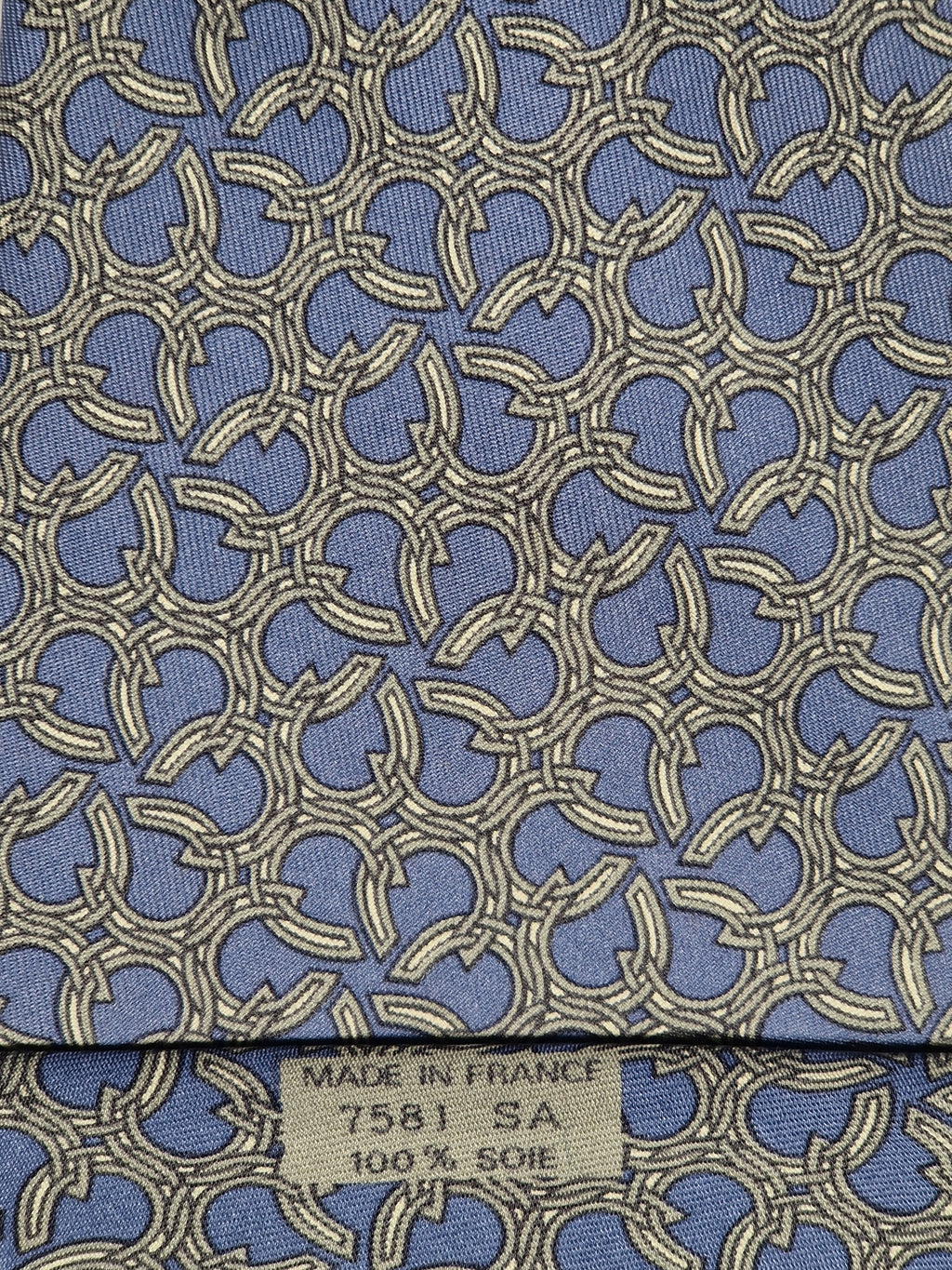 Hermès silk tie blue horse shoe pattern 7581 SA