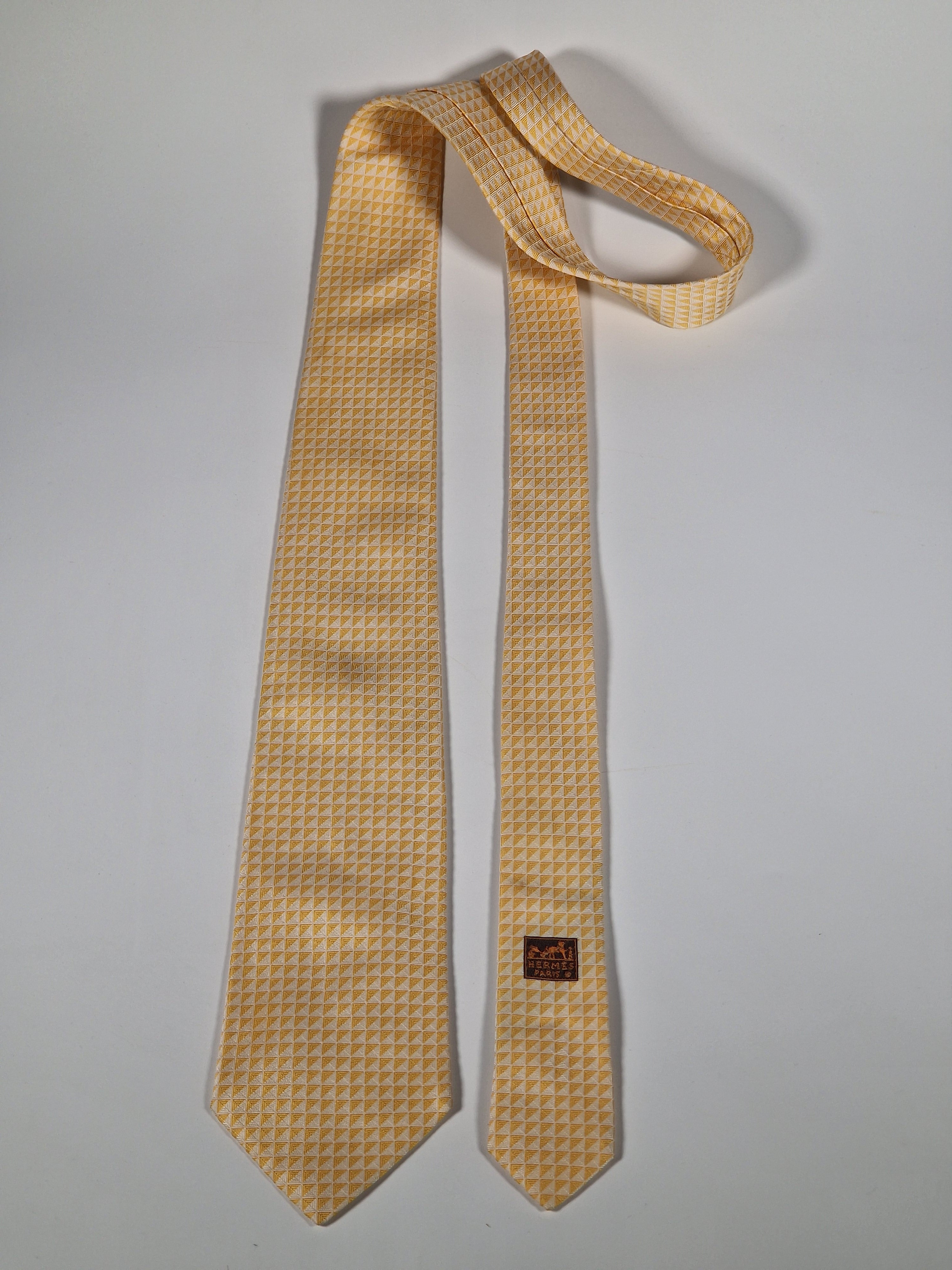 Hermès silk tie yellow geometrical pattern Hermès 758976 T
