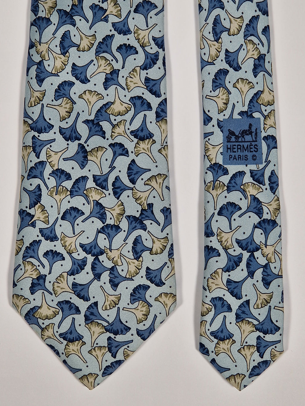 Hermés 7592 SA Tie