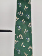 007593 Hermès tie green Bird and instruments 7593 SA