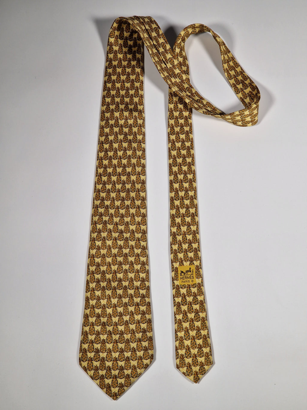 007612 Hermès tie yellow whimsical pineapple pattern 7612 TA