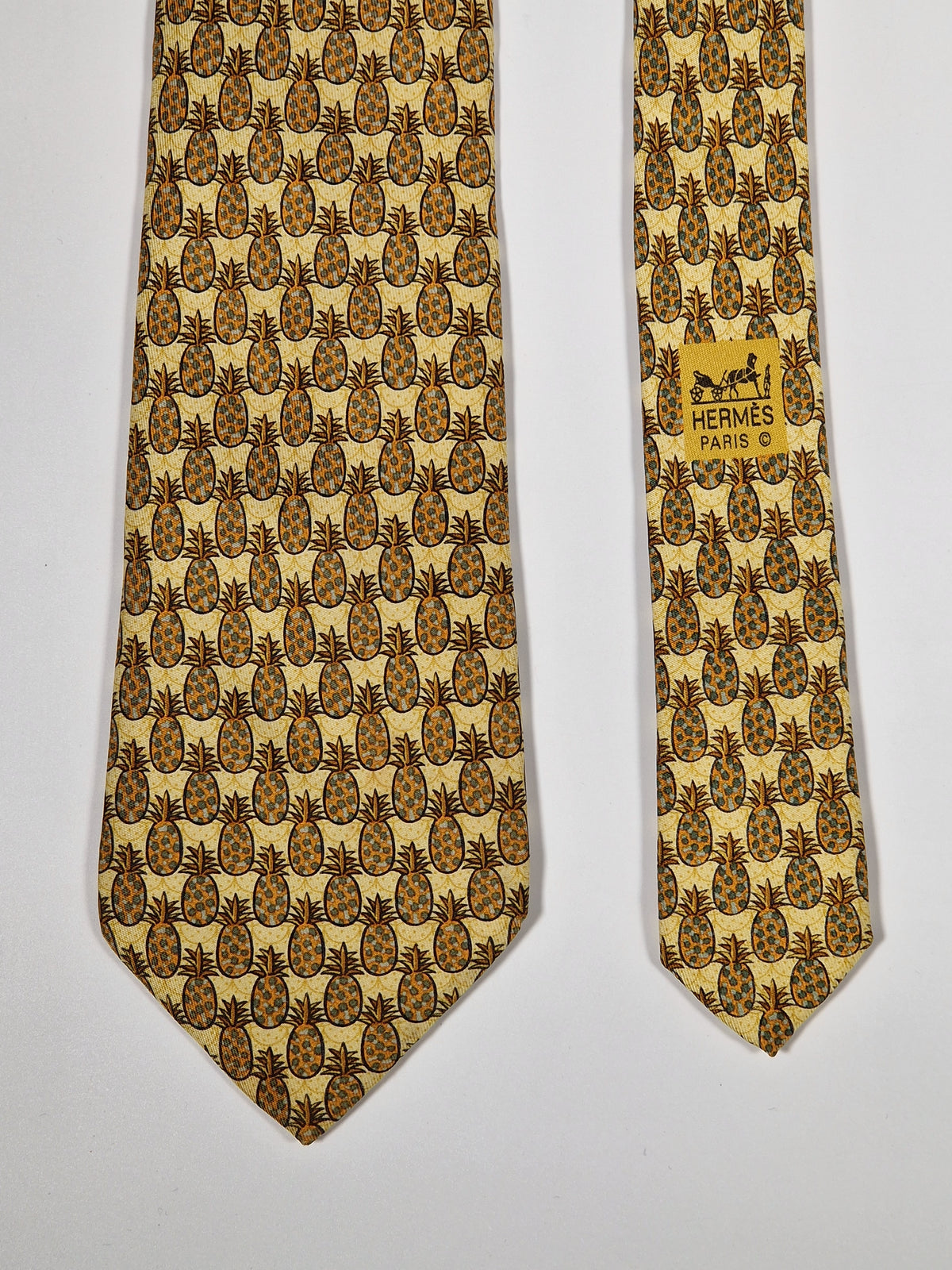 007612 Hermès tie yellow whimsical pineapple pattern 7612 TA