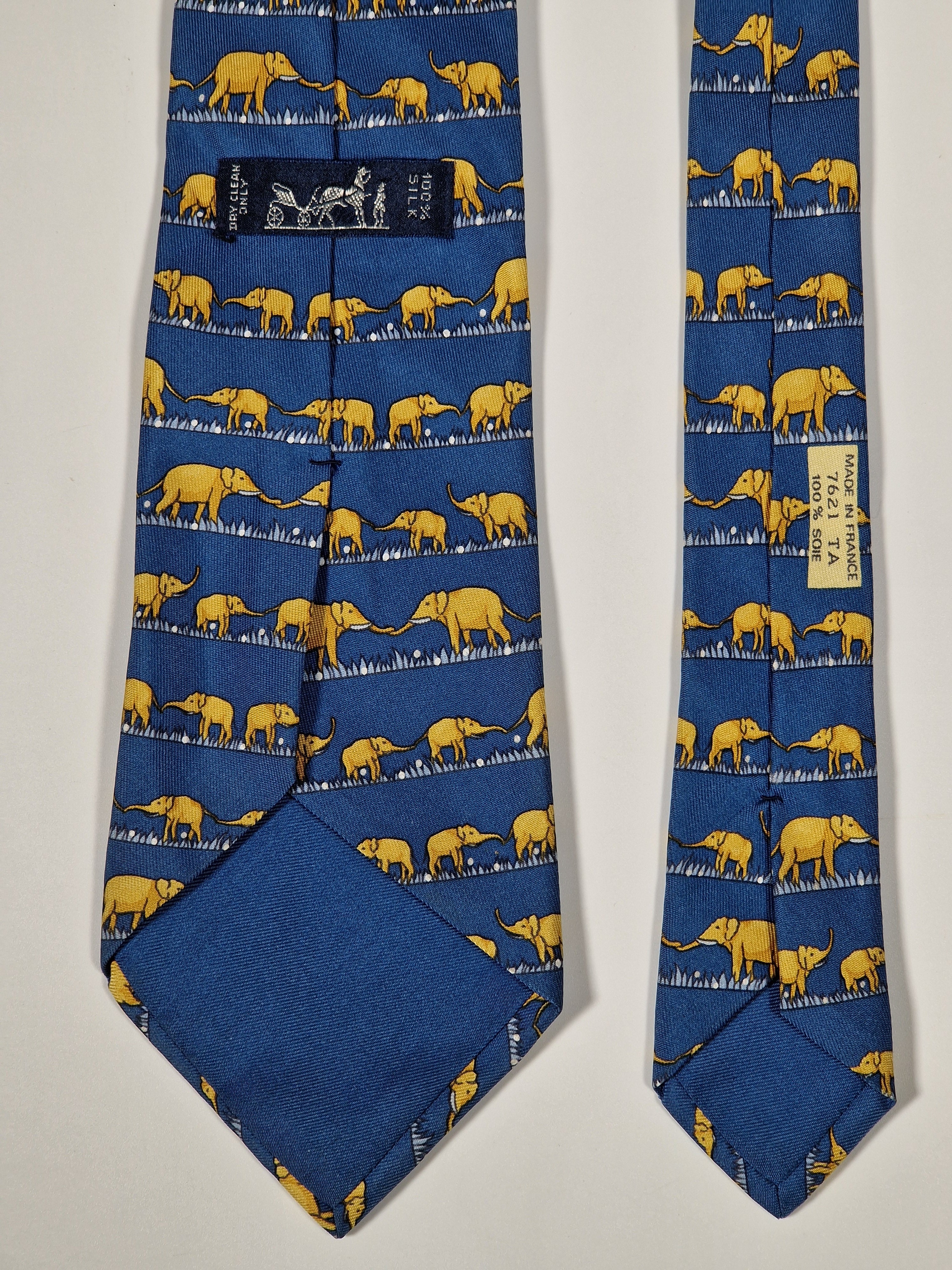 Hermès silk tie blue elephants pattern 7621 TA