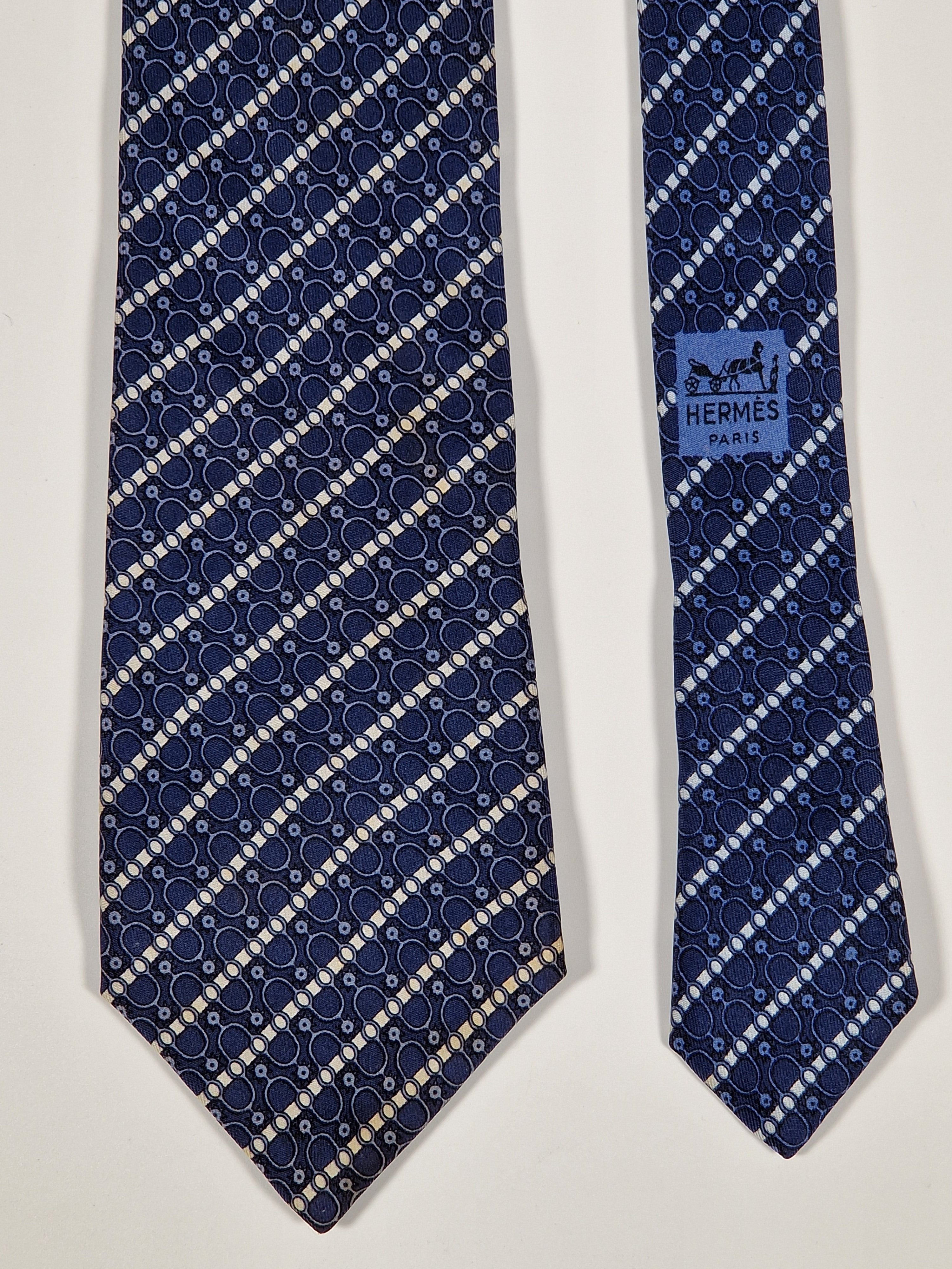 Hermés blue vintage silk tie 764 UA