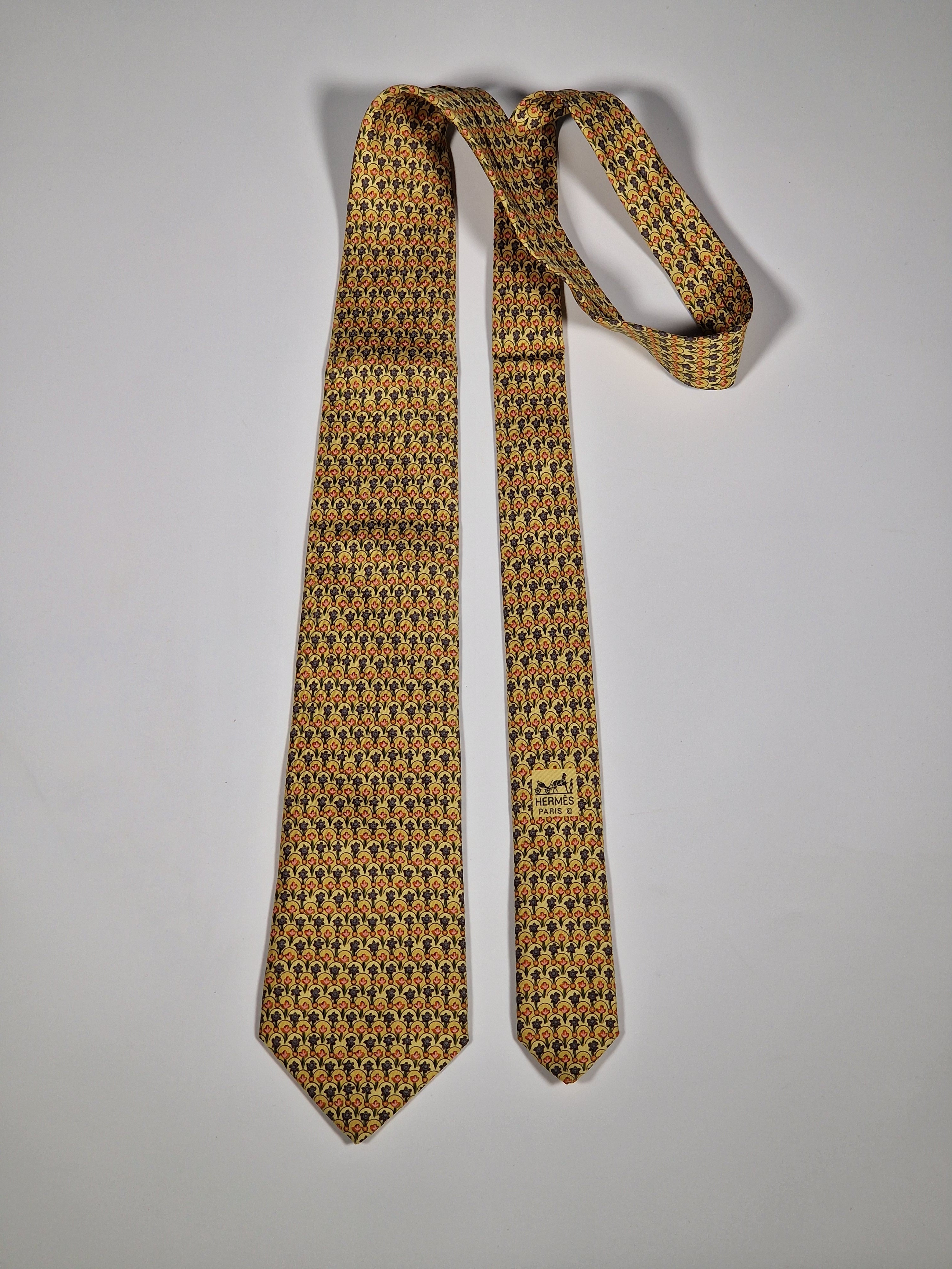007673 Hermès silk tie yellow flower pattern 7673 TA
