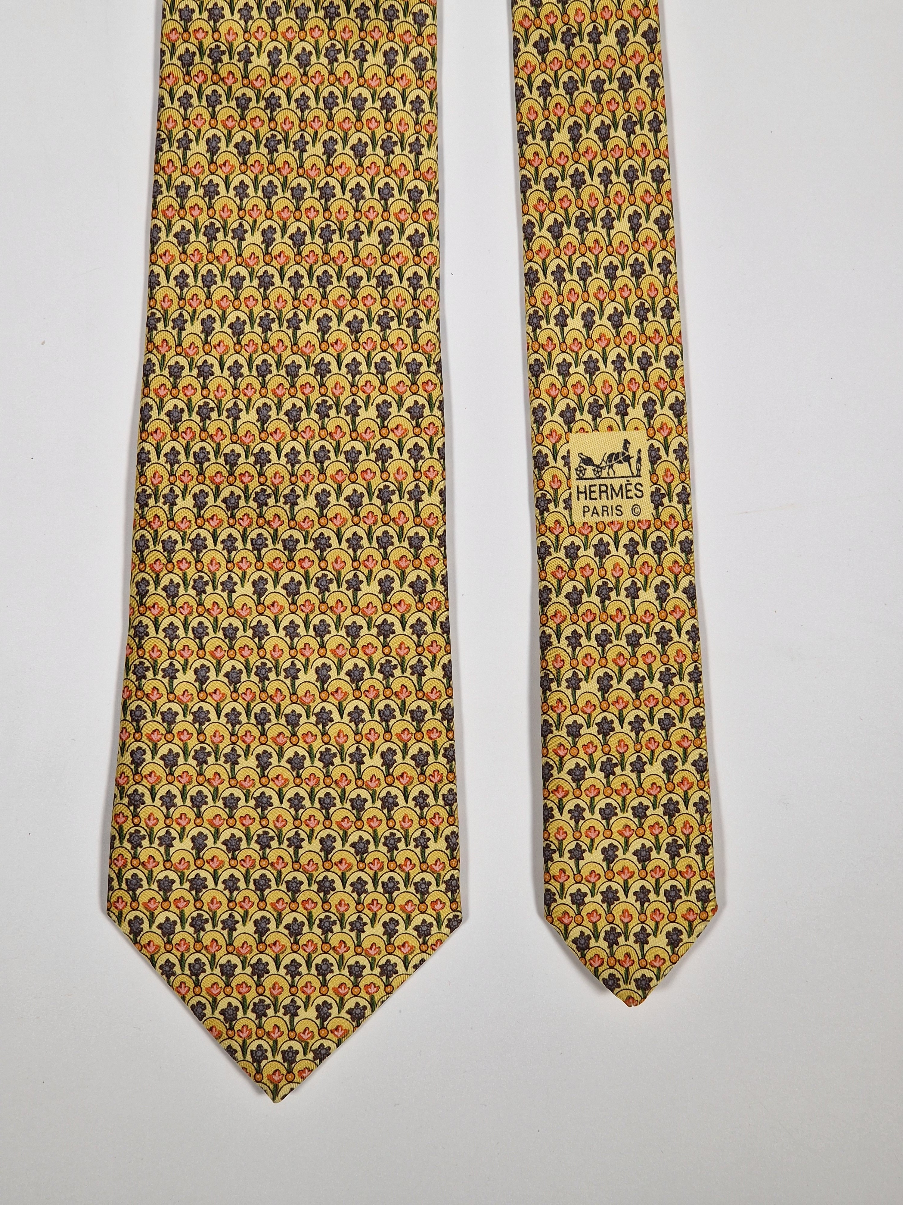 007673 Hermès silk tie yellow flower pattern 7673 TA