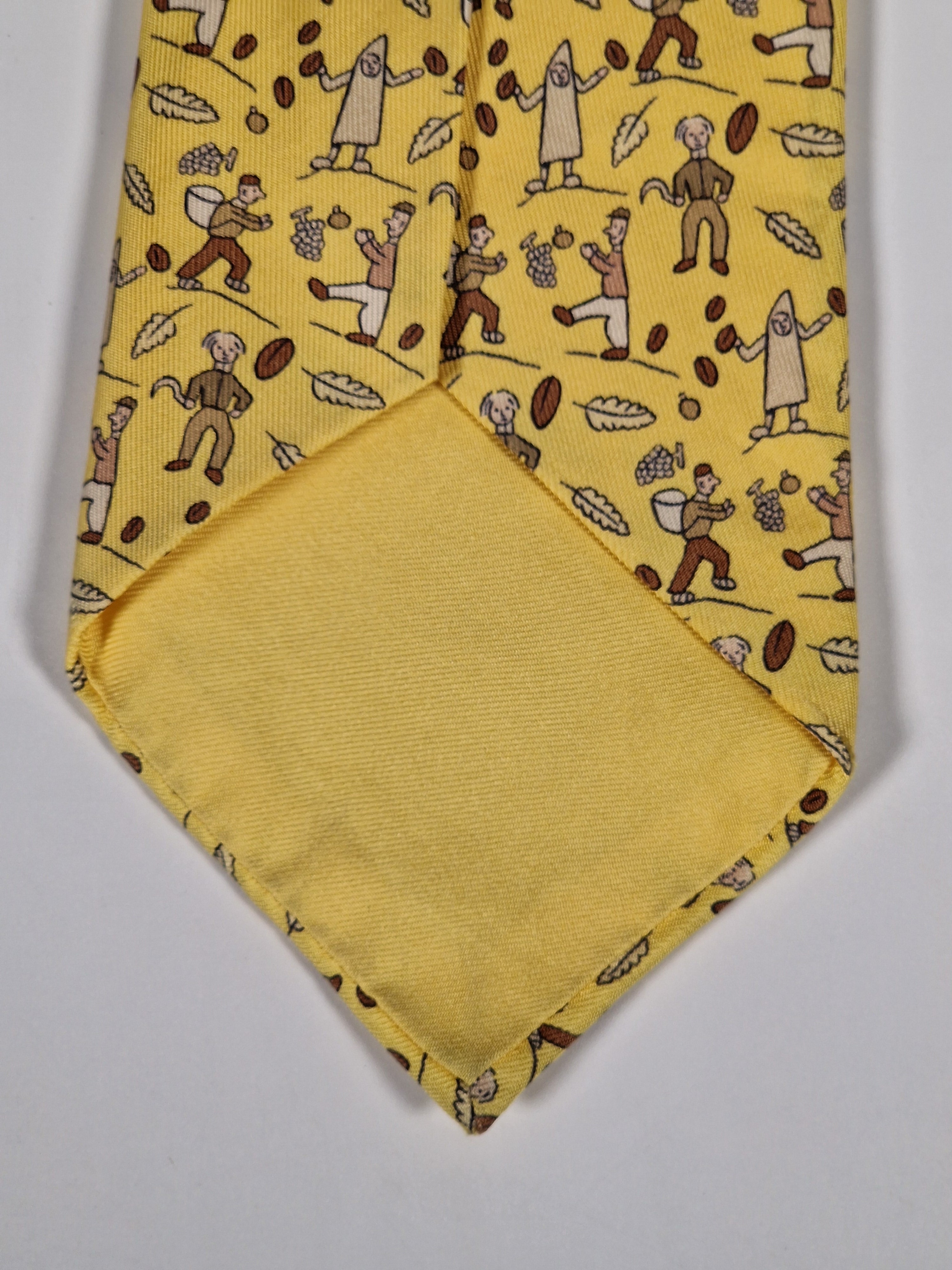Hermès silk tie yellow wine harvest pattern 7688 OA