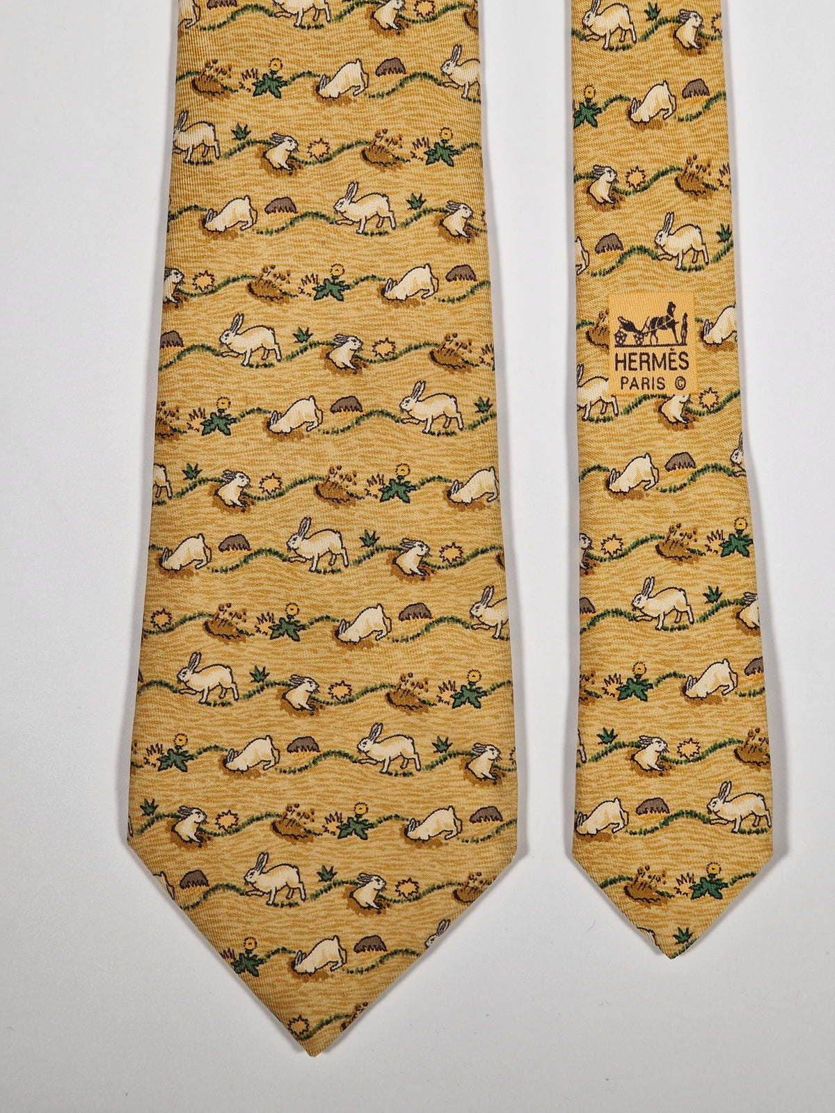 007699 Hermès tie yellow rabbit pattern 7699 OA