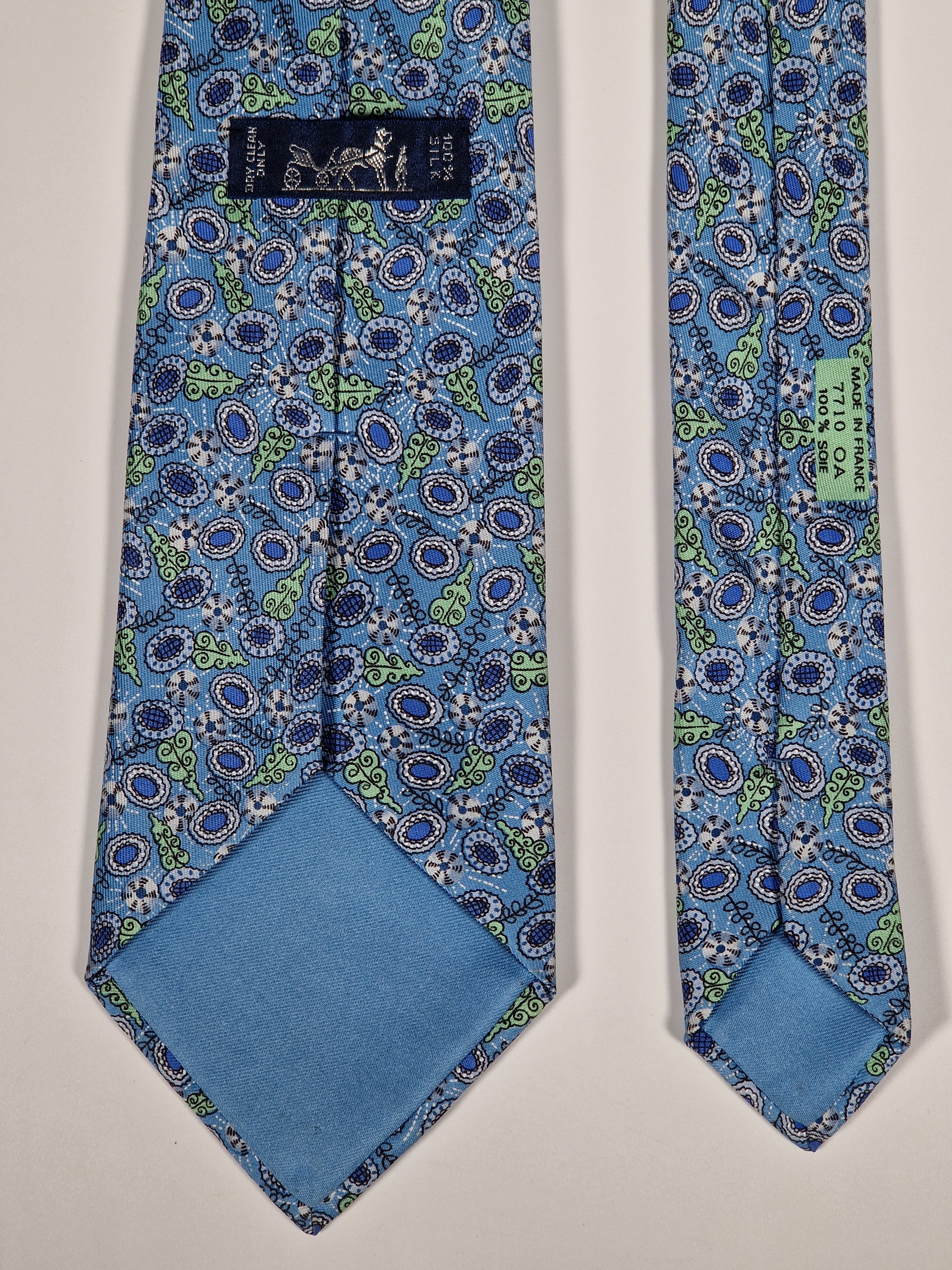 Hermès silk tie blue flower pattern Hermès 7710 OA tie blue