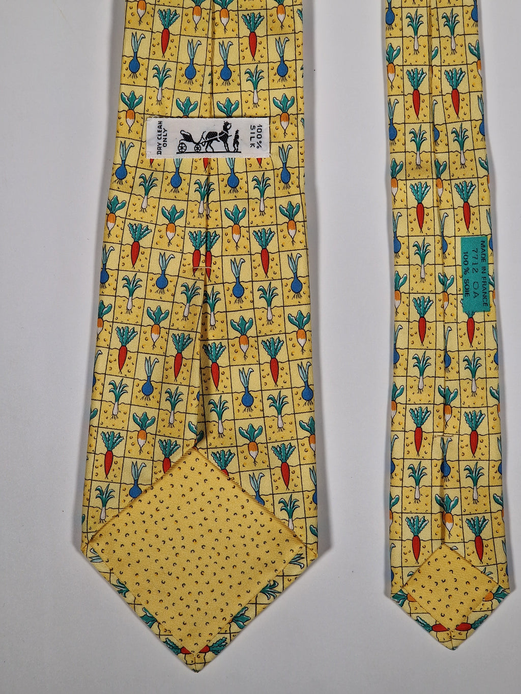Hermès silk tie yellow root vegetable pattern 7712 OA