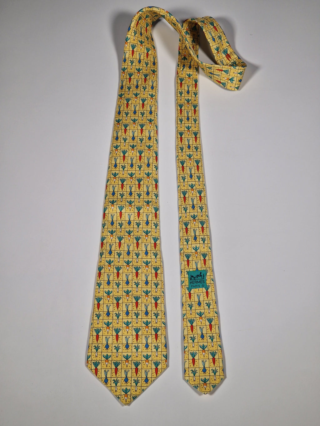 Hermès silk tie yellow root vegetable pattern 7712 OA